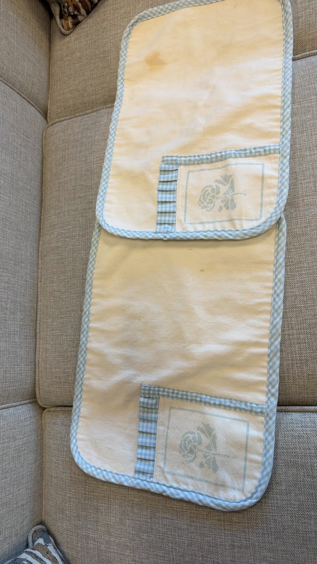 2 1980's placemats - Image 1