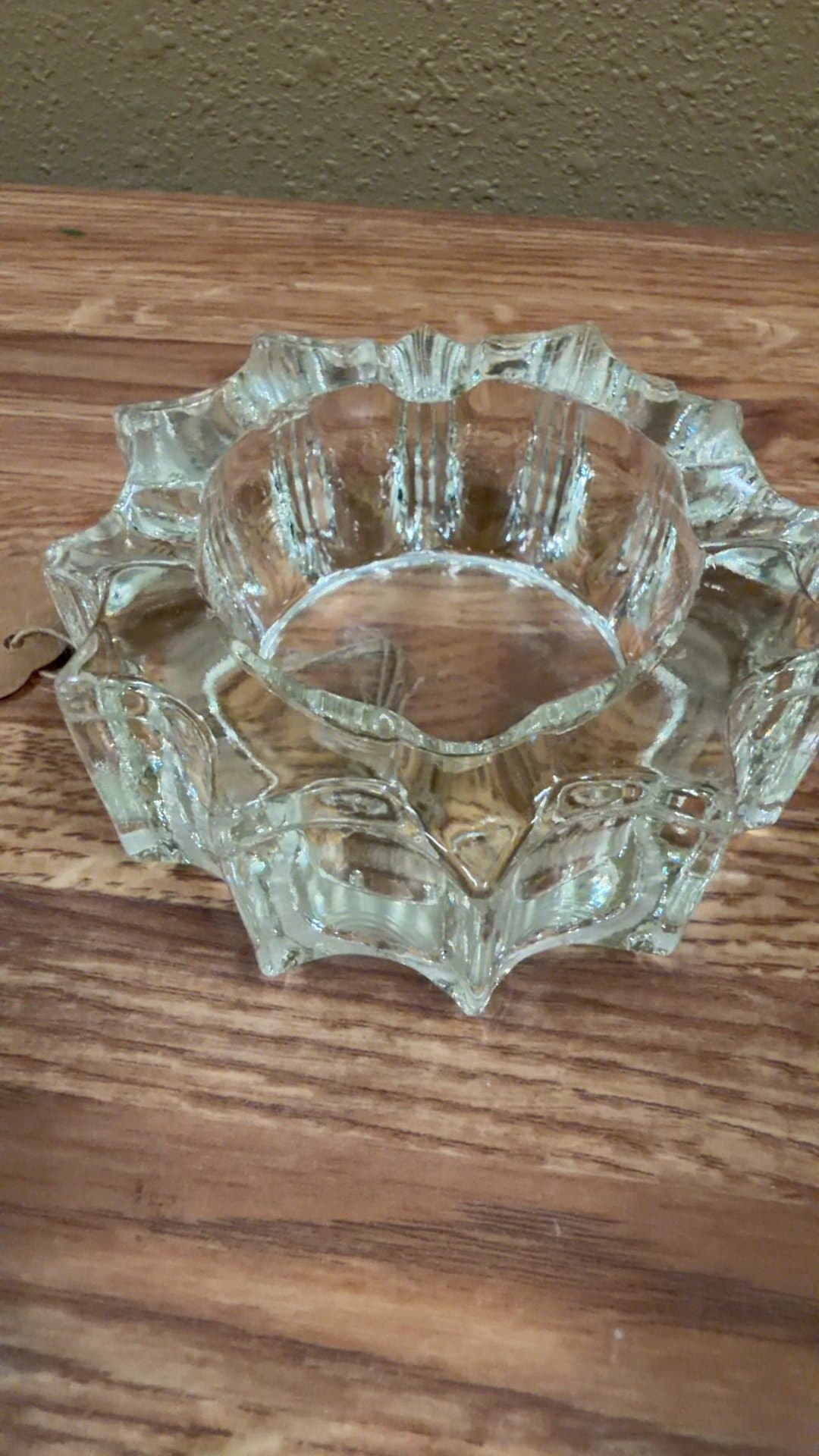 Vintage Glass Ashtray/ trinket dish "starburst" pattern - Image 1