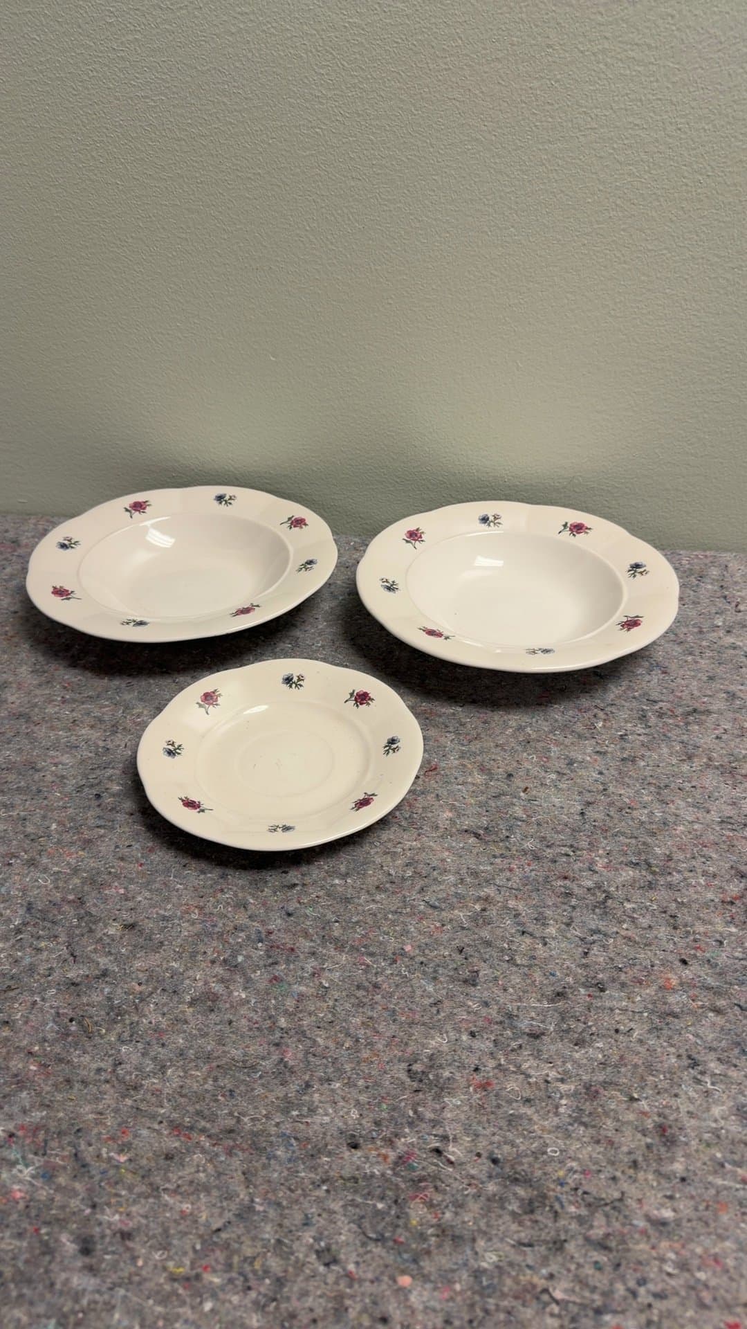 Gibson Floral Pattern Ceramic Bowls - Image 1