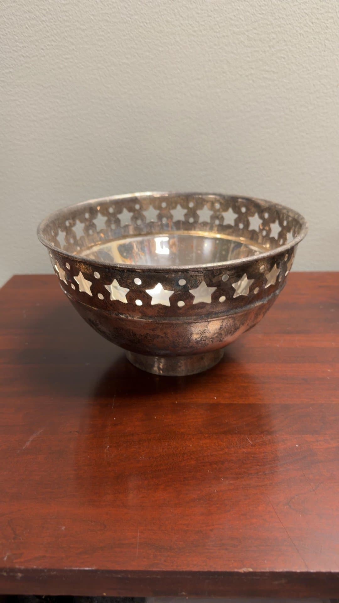 Vintage Silver-Plated Star Design Bowl - Image 1