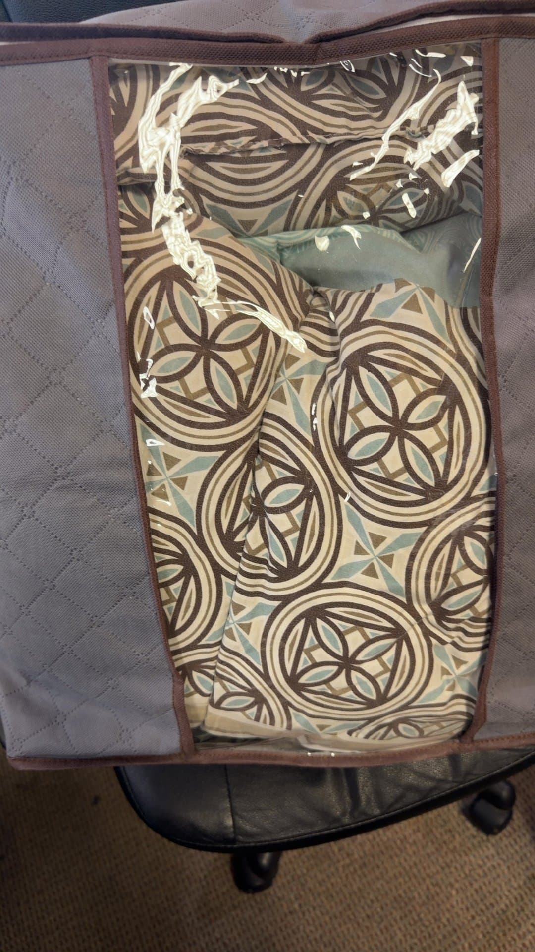 Full-Queen Comforter - Image 1
