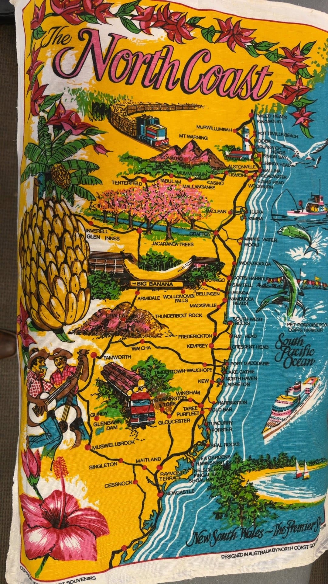 Vintage North Coast New South Wales Souvenir Tea Towel - Image 1