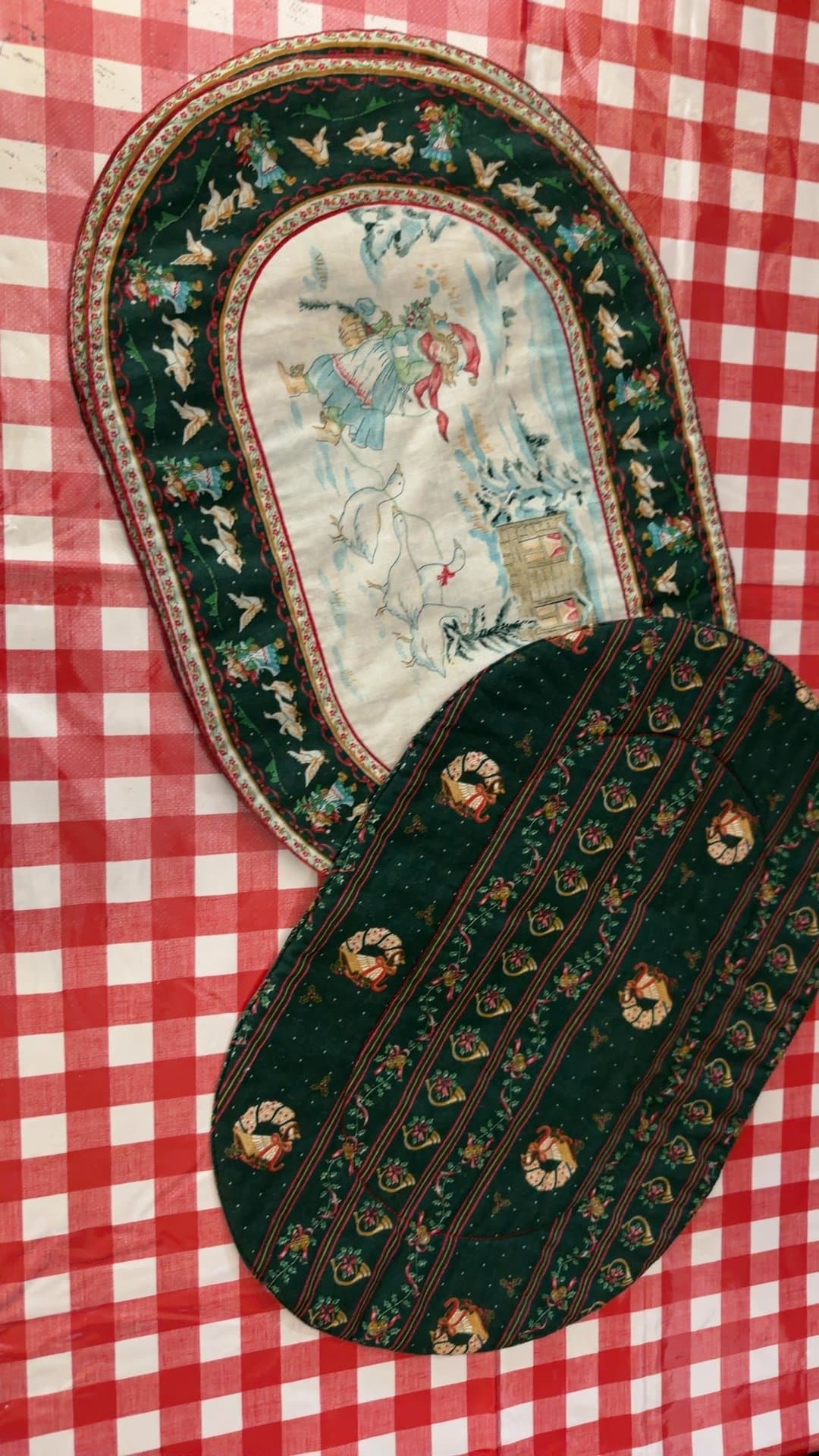 3-Vintage Christmas Goose Fabric Placemats - Image 1