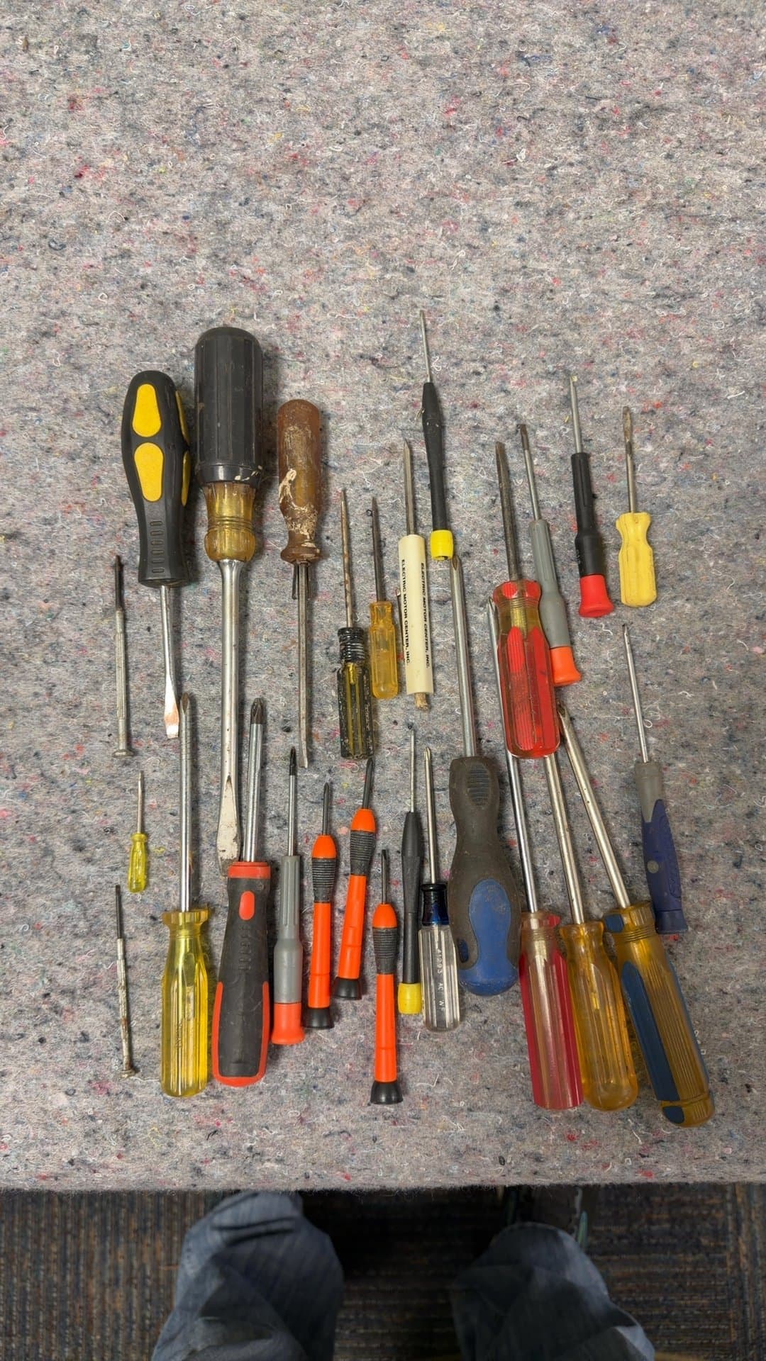 Assorted Screwdriver Set - Image 1