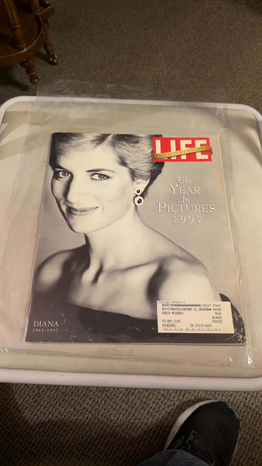 Life Magazine: The Year in Pictures 1997 - Diana Tribute - Image 1