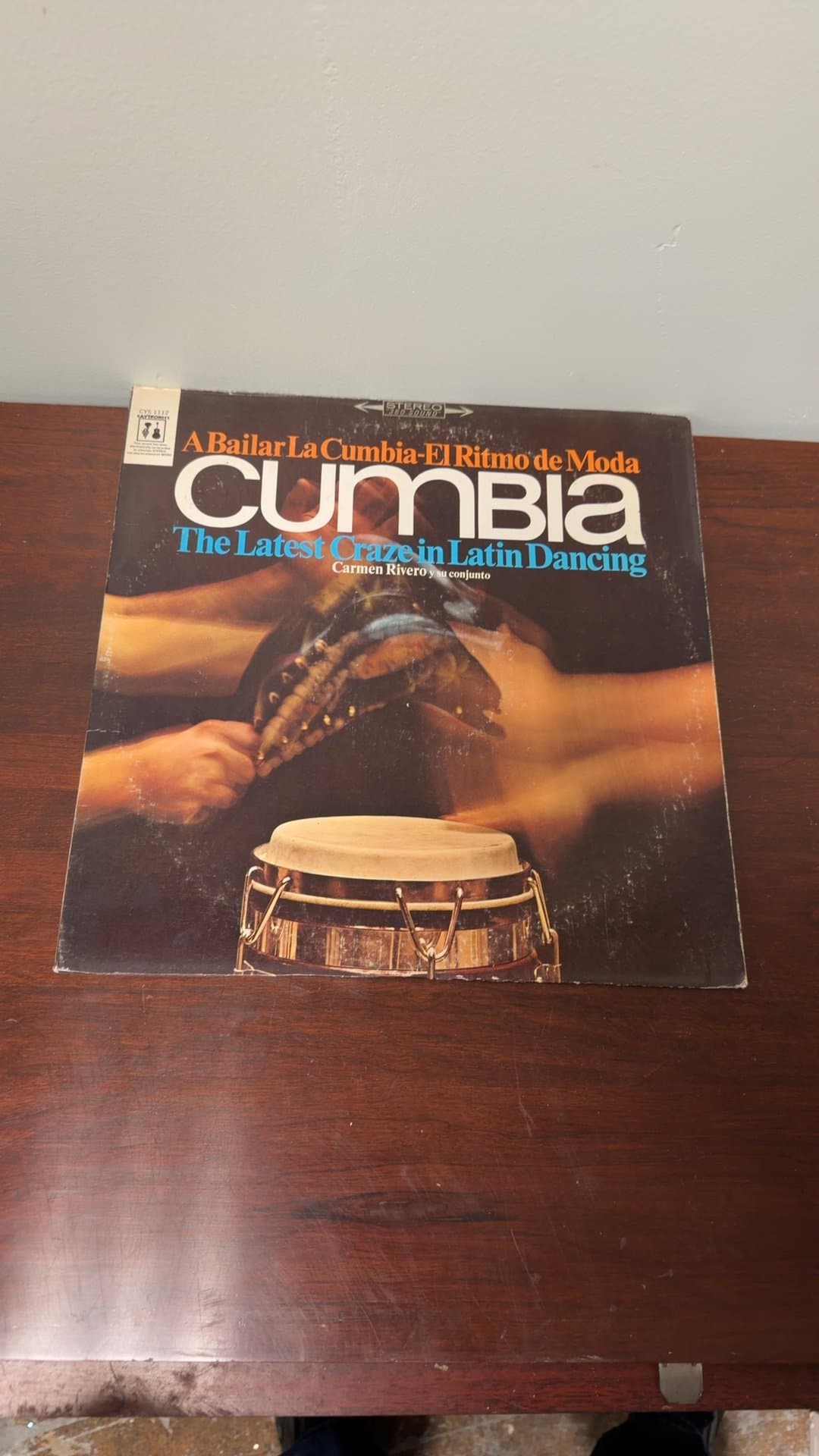 A Bailar La Cumbia - El Ritmo de Moda Vinyl Record - Image 1