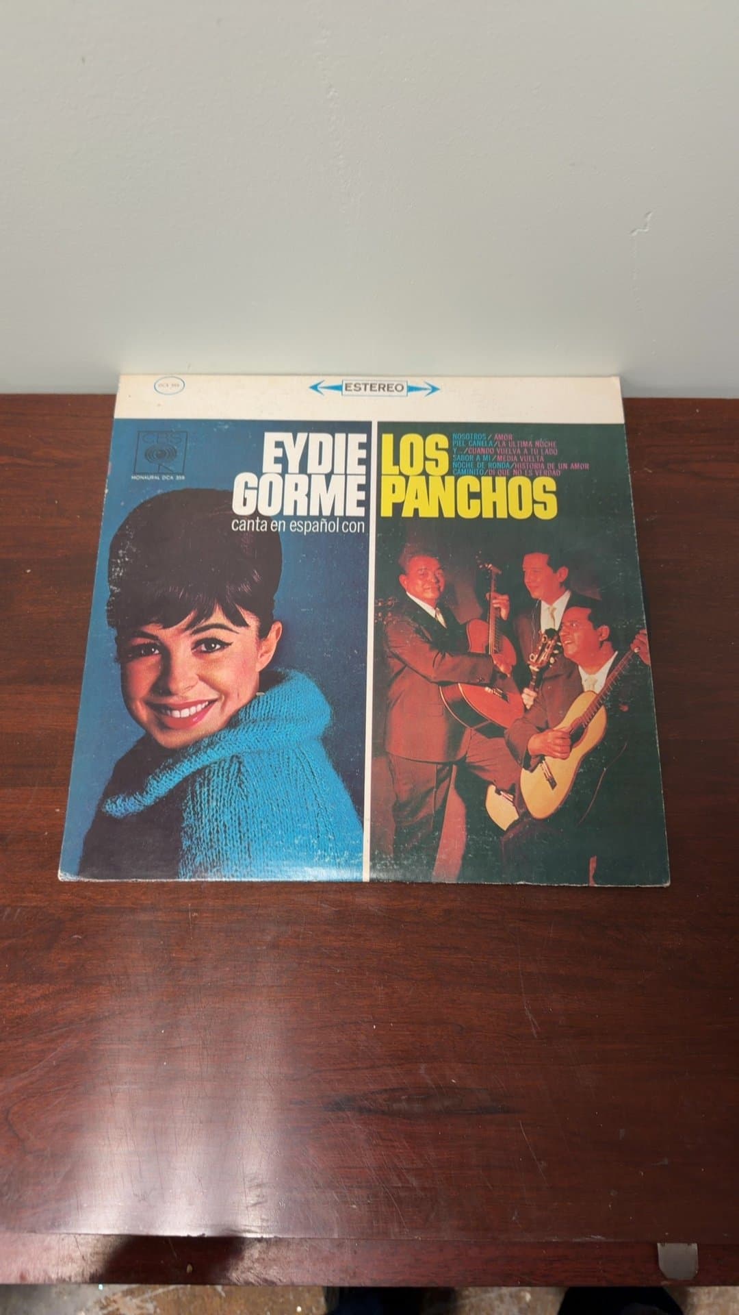 Eydie Gormé Canta en Español con Los Panchos Vinyl Record - Image 1