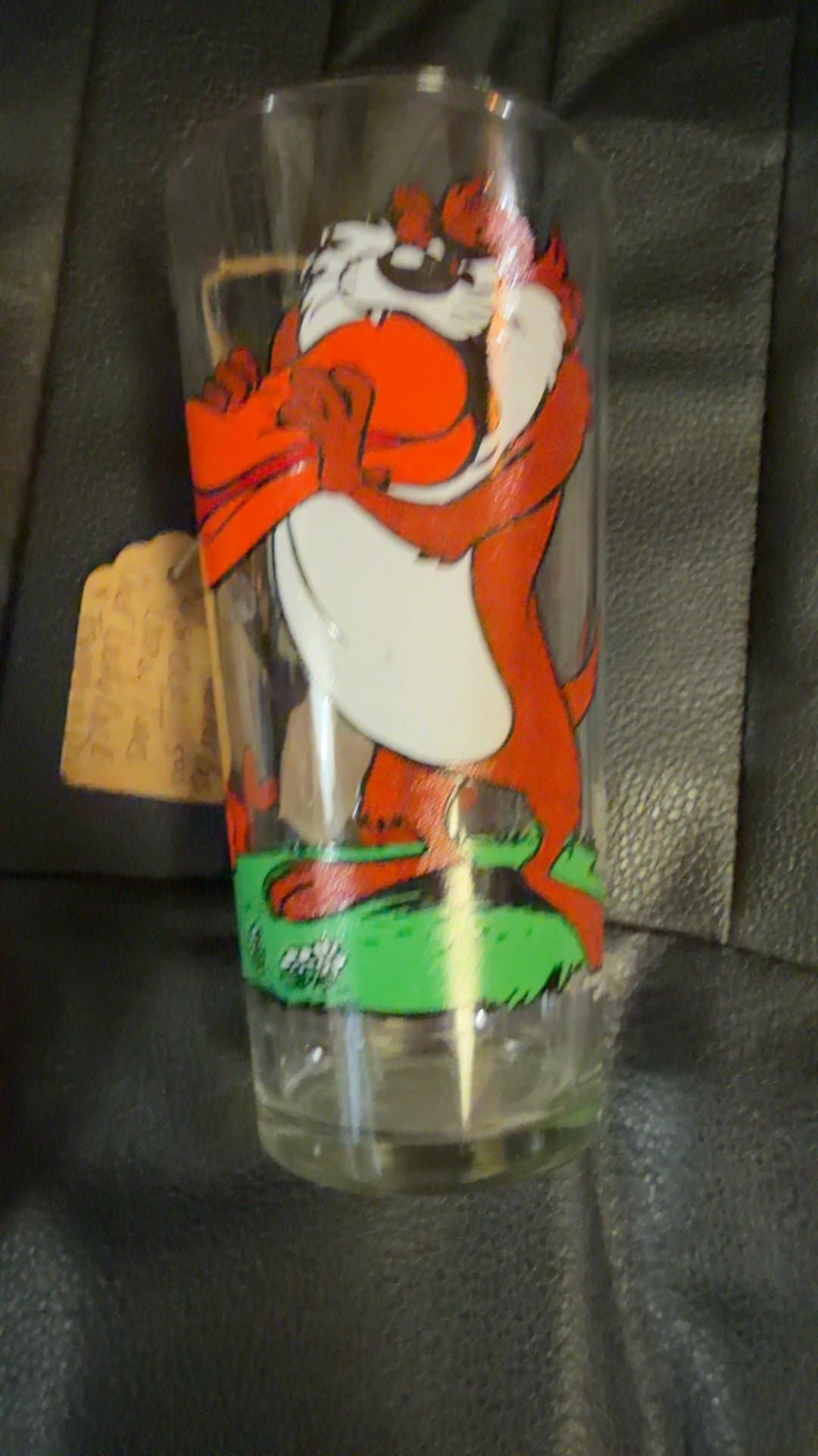 Looney Tunes Tasmanian Devil Glass - Image 1
