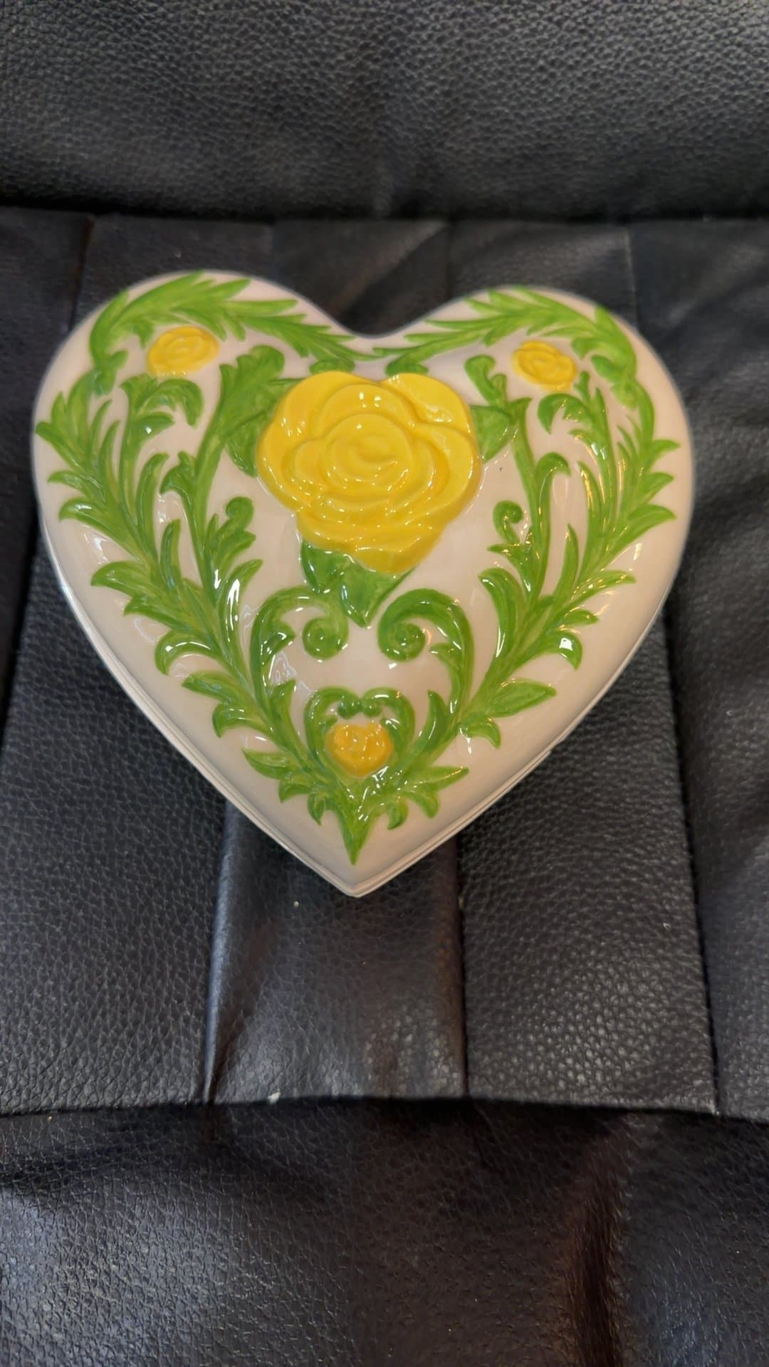 Heart-Shaped Ceramic Trinket Box with Floral Design - Image 1