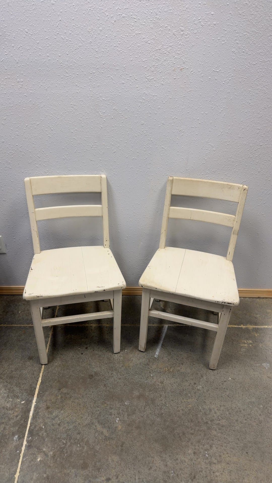 Pair of Vintage White Distressed Wooden Children's Chairs - Image 1