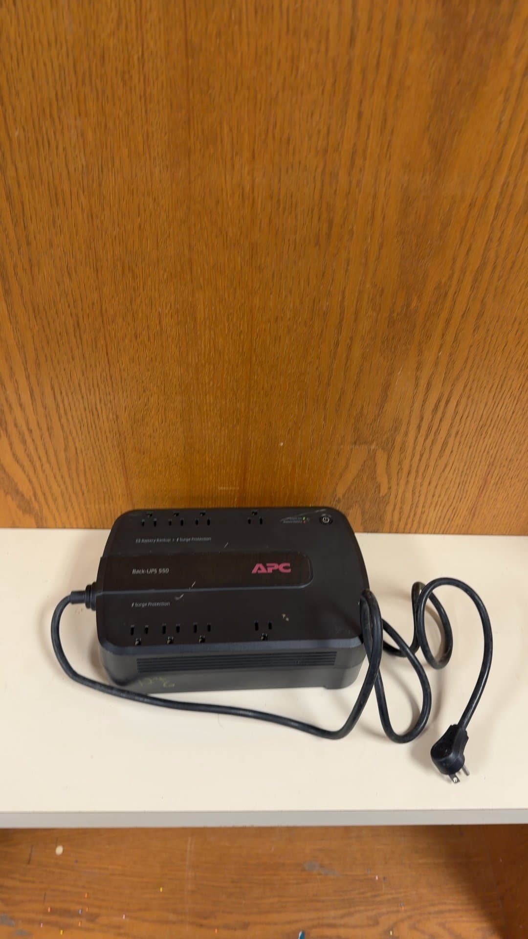APC Back-UPS 550 Uninterruptible Power Supply (BE550G) - Image 1