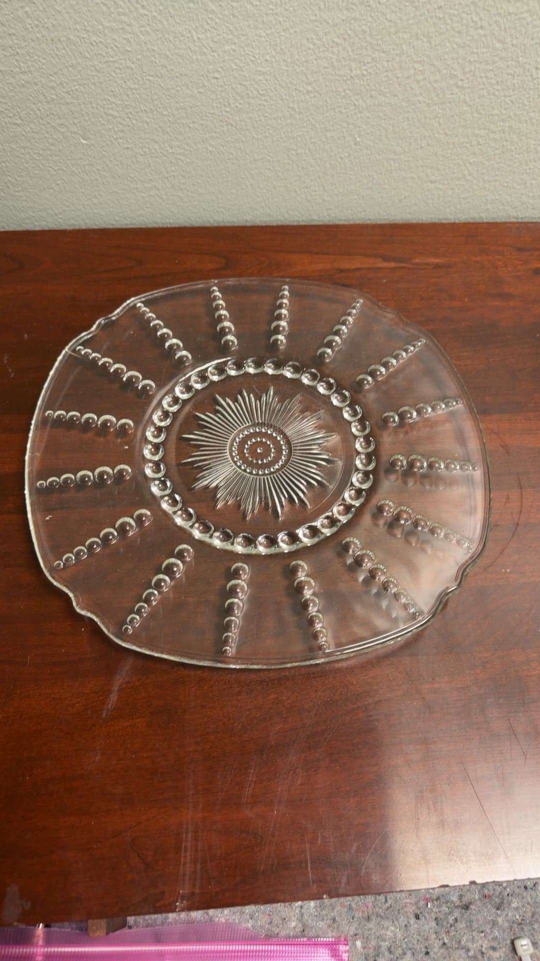 Vintage Clear Glass Serving Plate with Sunburst Design - Image 1