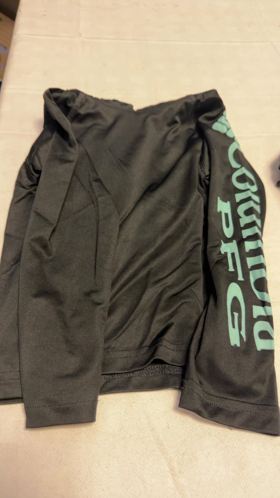 Columbia PFG Youth Terminal Tackle Hoodie XXS 4/5 - Image 1