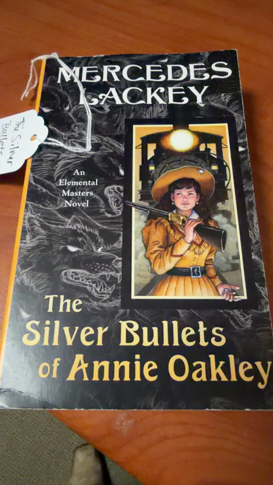 The Silver Bullets of Annie Oakley by Mercedes Lackey - Image 1