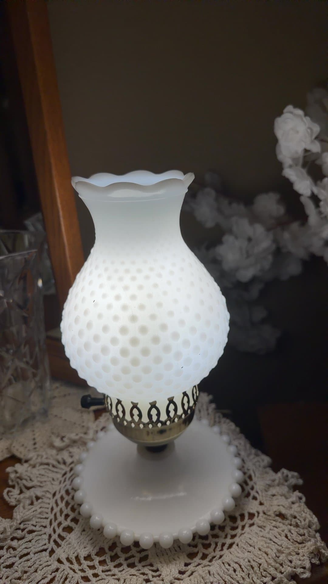 Vintage Milk Glass Hobnail Table Lamp - Image 1