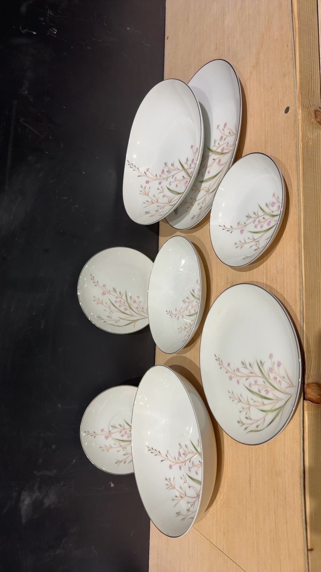 Roberts China Eden Pattern Fine China Dinnerware 12 salad or soup bowls, 2 serving bowls, 11 saucers, 11 dessert plates, 12 salad plates, 11 dinner plates - Image 1