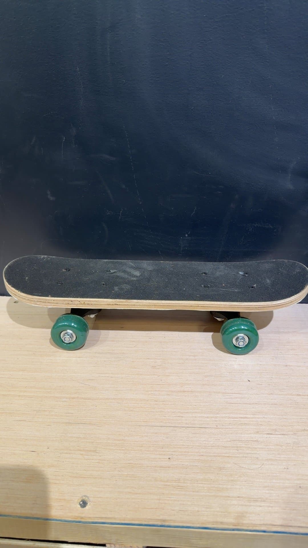 Mini Cruiser Skateboard with Pizza Print Graphic - Image 1