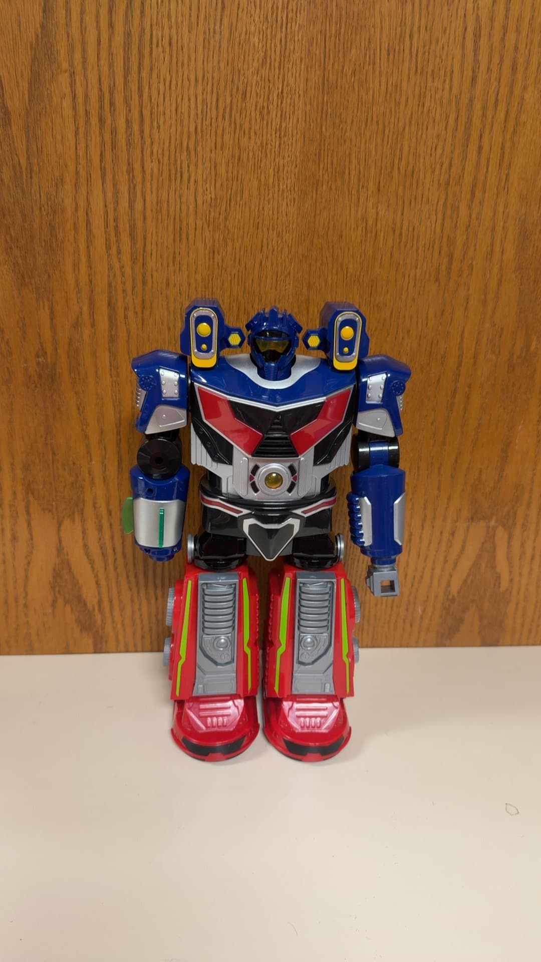 Bandai Power Rangers Turbo Electronic Turbo Megazord Action Figure - Image 1
