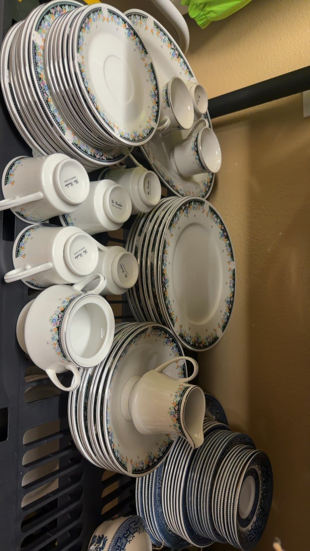 Fine Porcelain Dinnerware Set( 1-sugar bowl, 1-creamer, 8-tea cups, 7-saucers, 8-soup bowls, 8-dinner plates, 1 serving platter - Image 1