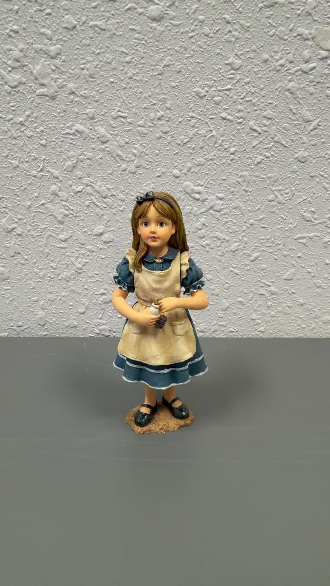 Boyds Bears & Friends Alice in Wonderland Figurine - Image 1