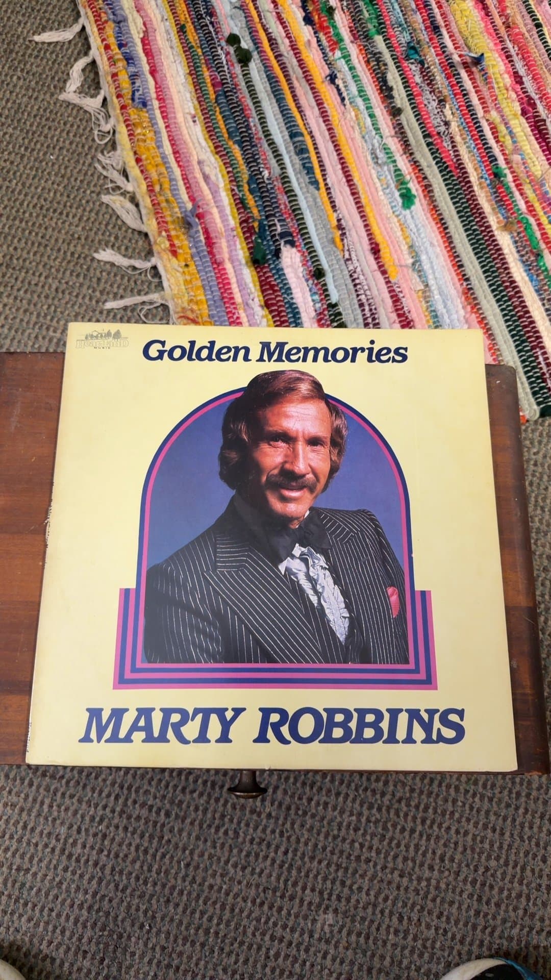 Marty Robbins - Golden Memories Vinyl Record - Image 1