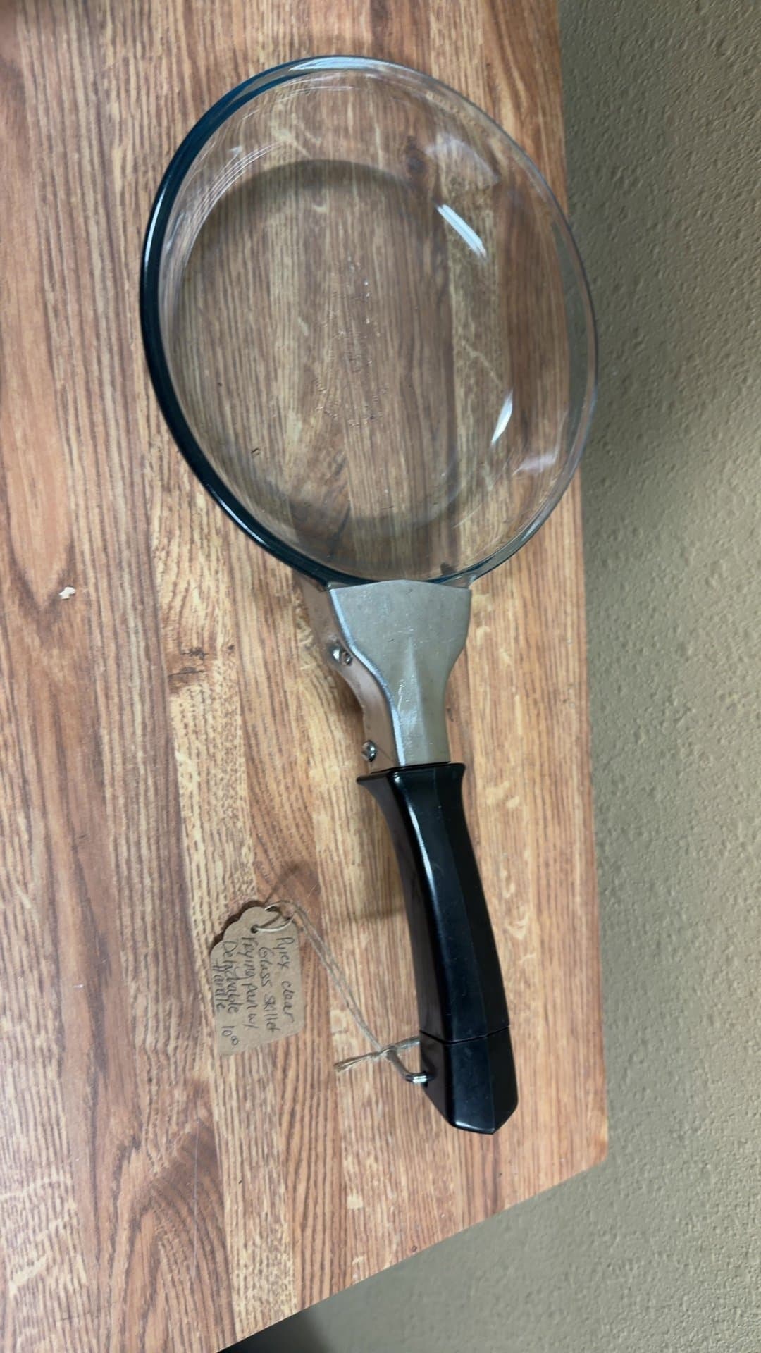 Vintage Magnifying Glass with Black Handle - Image 1