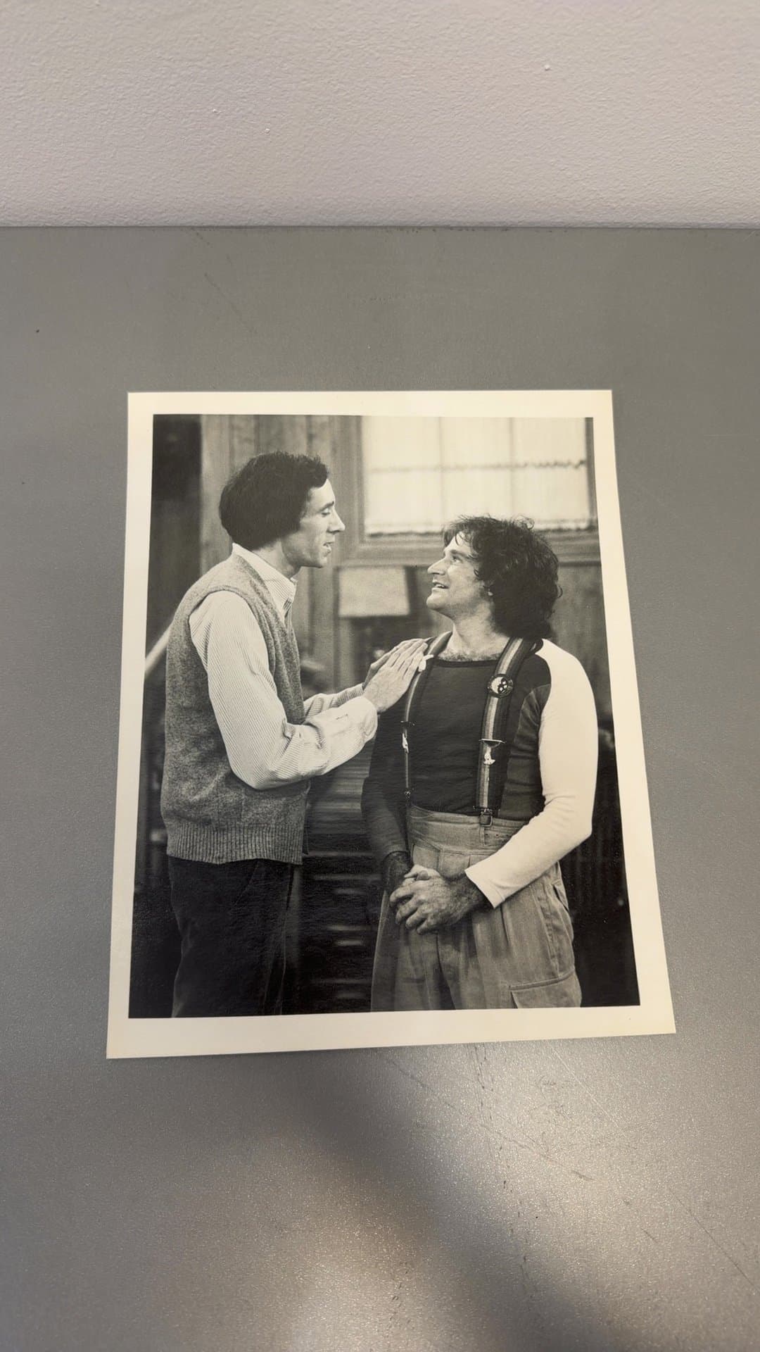 Vintage Robin Williams and Robert Hays Mork and Mindy TV Press Photo - Image 1
