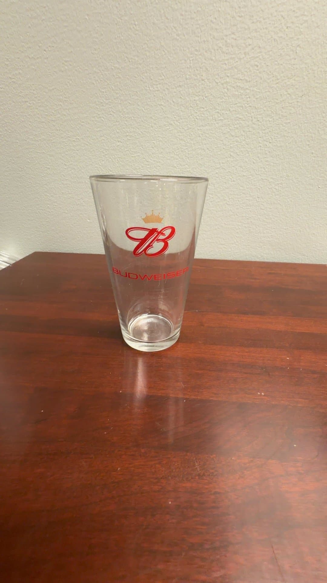 Budweiser Pint Glass - Image 1