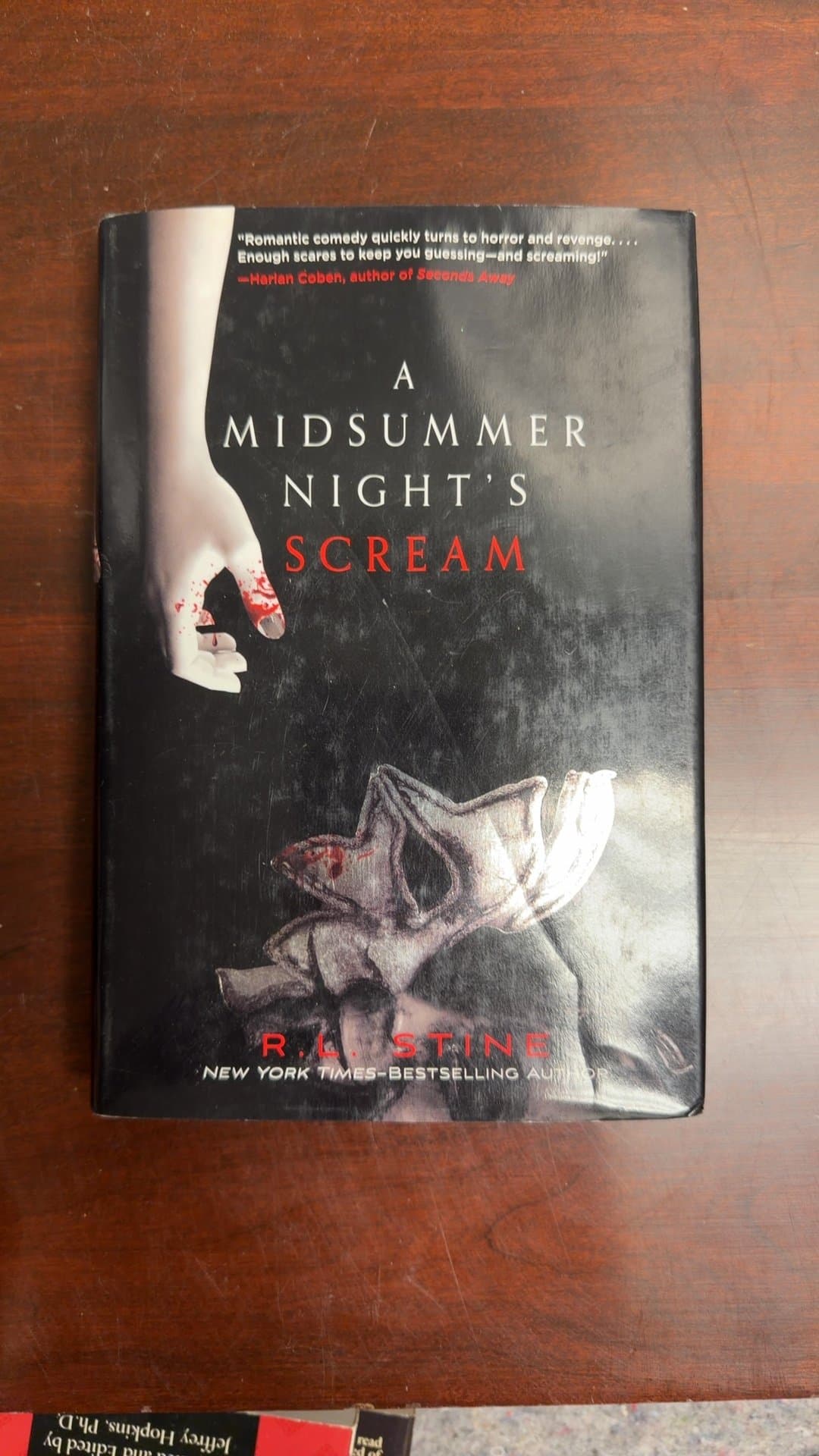 A Midsummer Night's Scream by R.L. Stine - Image 1