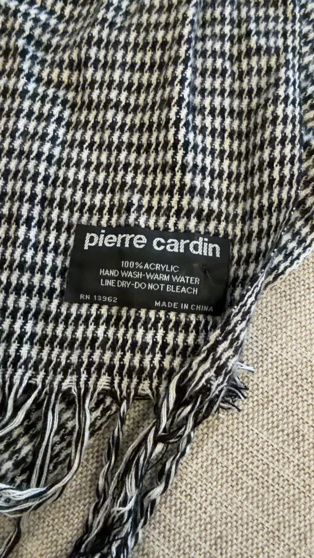 Pierre Cardin Houndstooth Fringe Scarf - Image 1