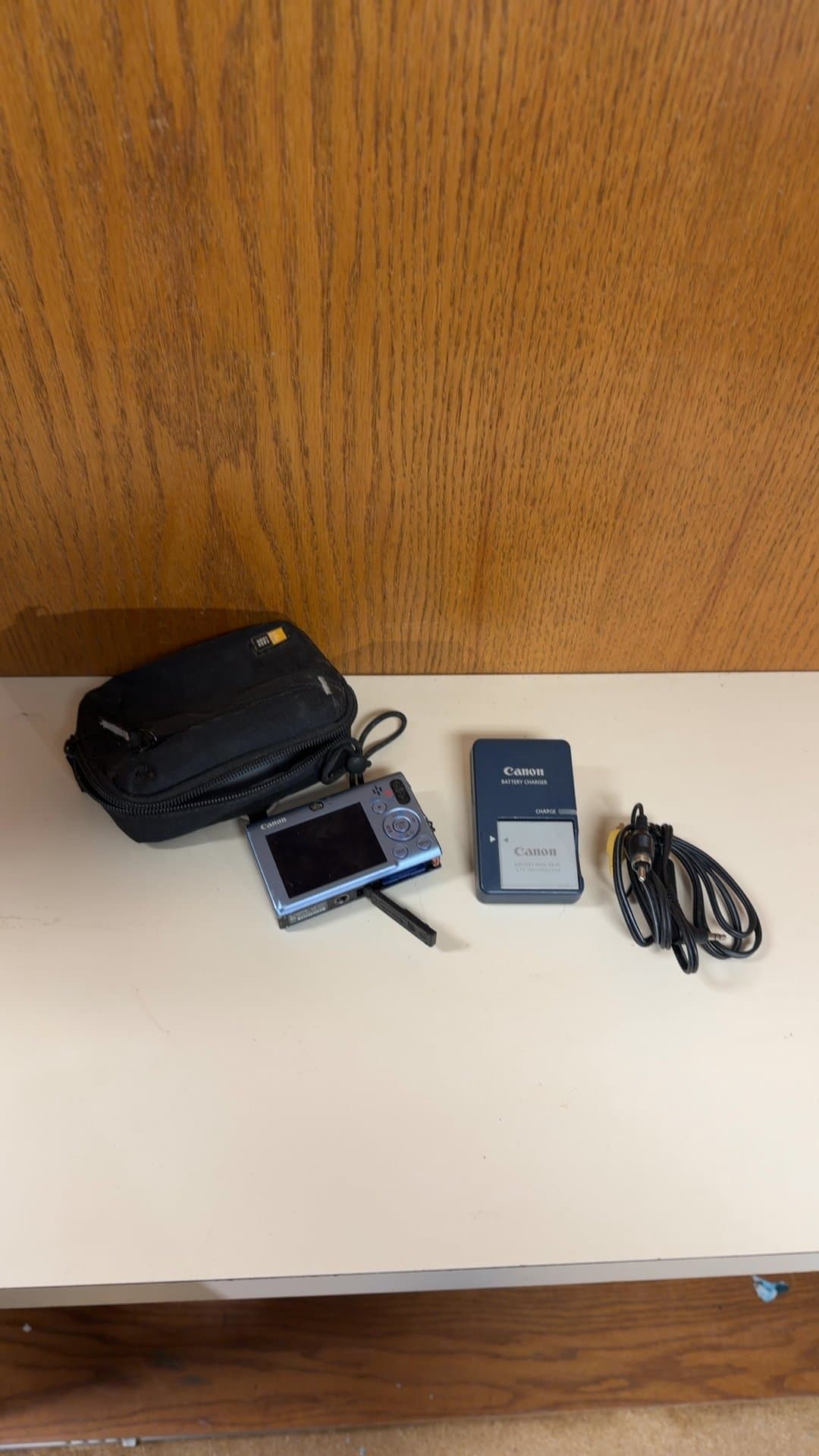 Canon PowerShot SD770 IS Digital Camera - Image 1