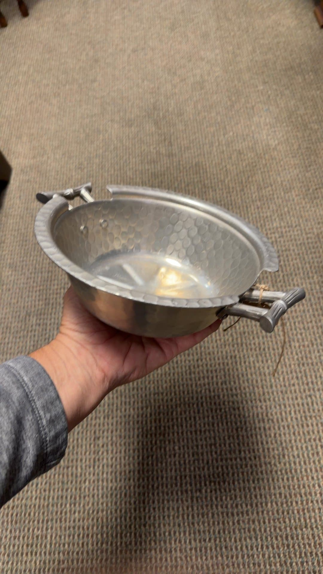 Everlast Forged Aluminum Pyrex Bowl Holder - Image 1