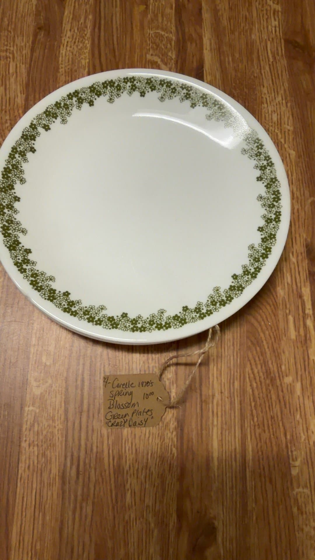 Corelle 1970s Spring Blossom Green Plate 'Crazy Daisy' - Image 1