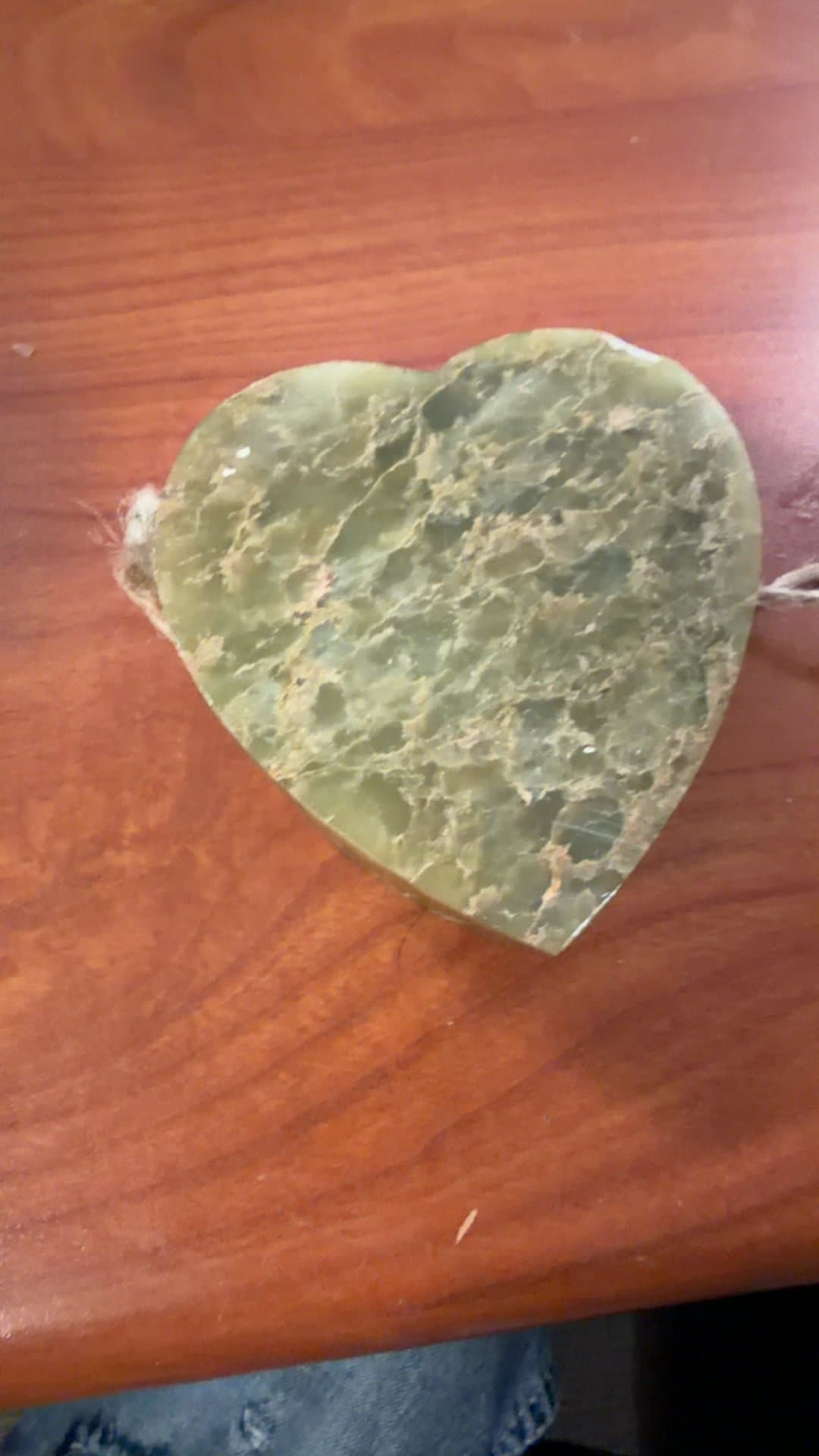 Hand-Carved Green Onyx Heart Trinket Box - Image 1