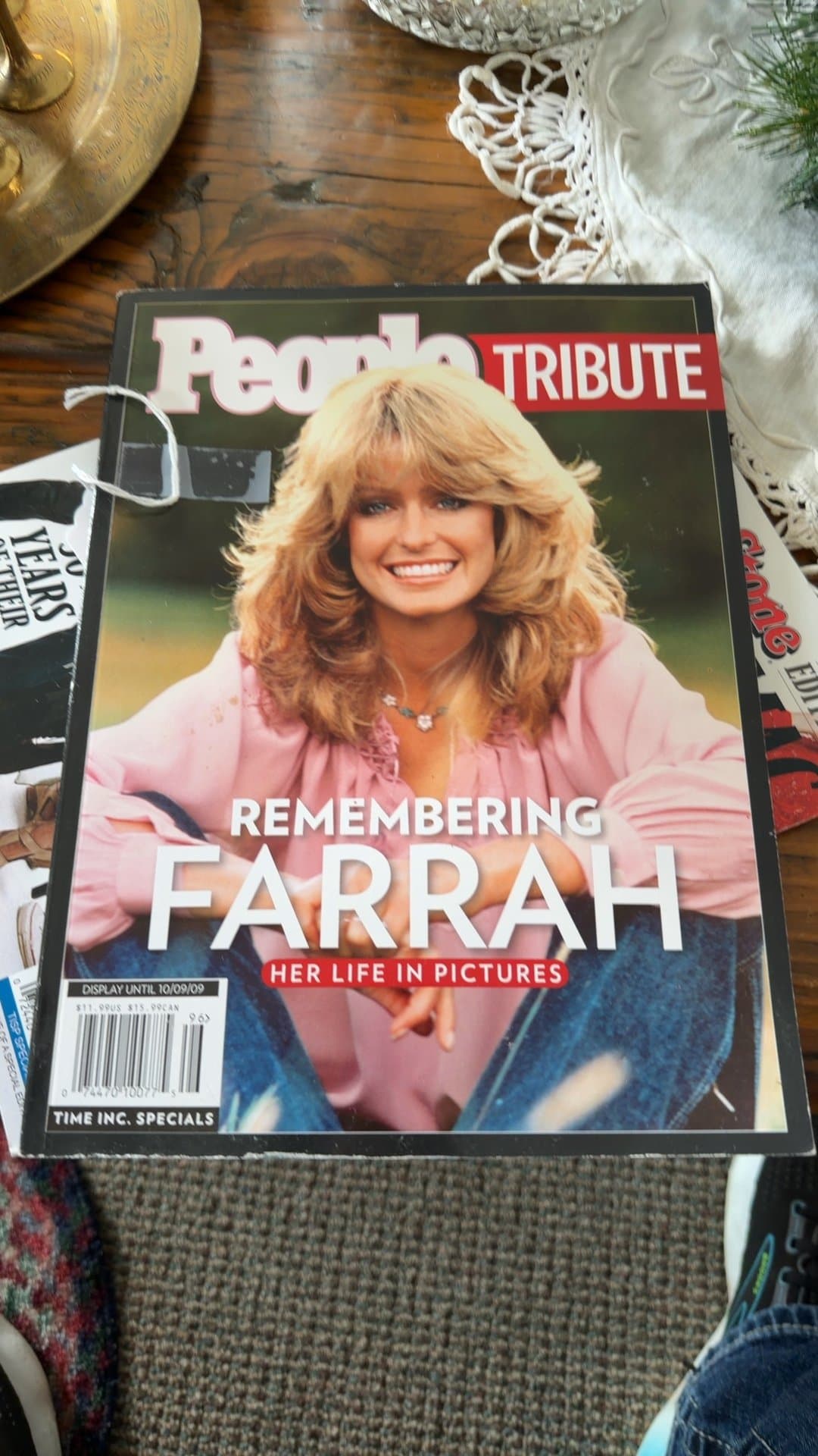 People Tribute Magazine: Remembering Farrah - Image 1