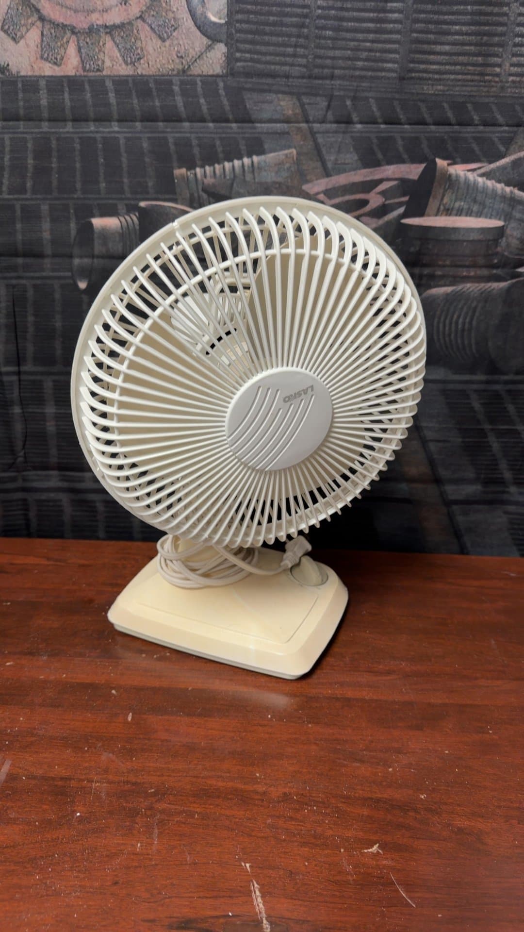 Lasko Oscillating Table Fan - Image 1