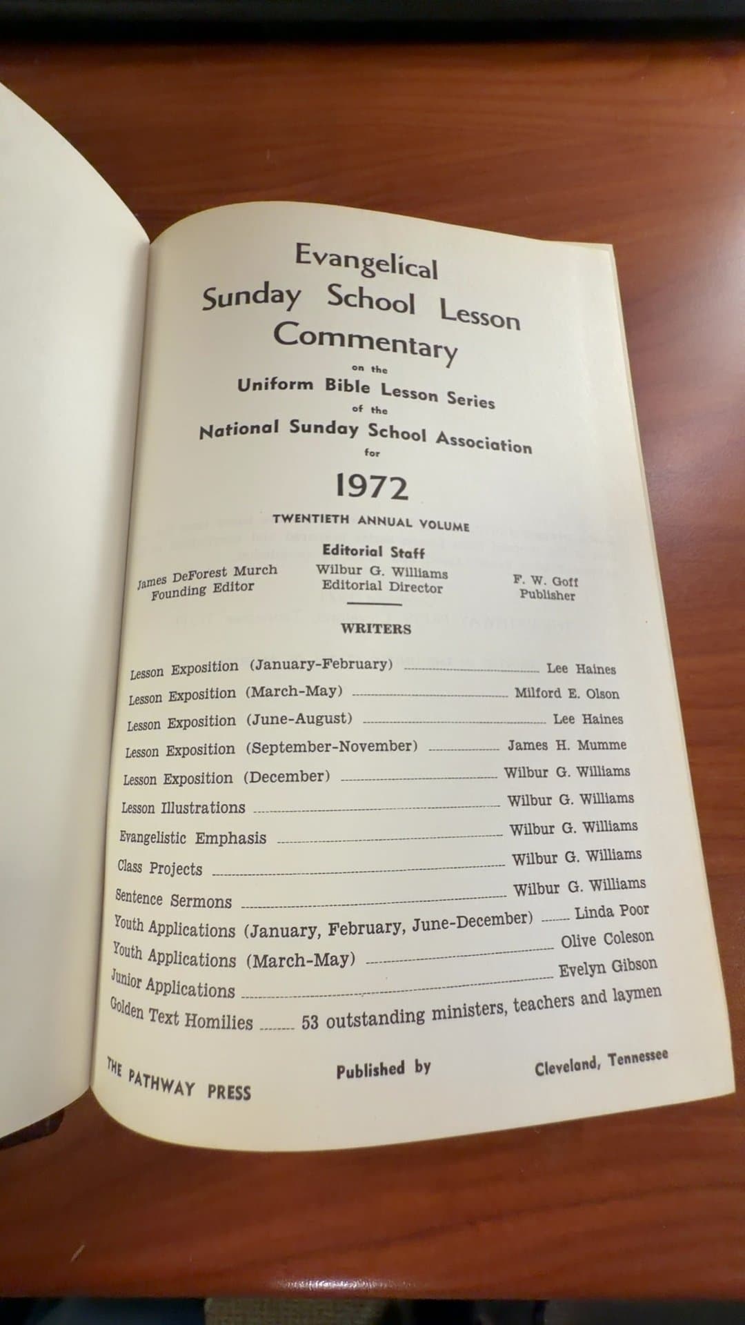1972 Evangelical Sunday School Lesson Commentary - Image 1