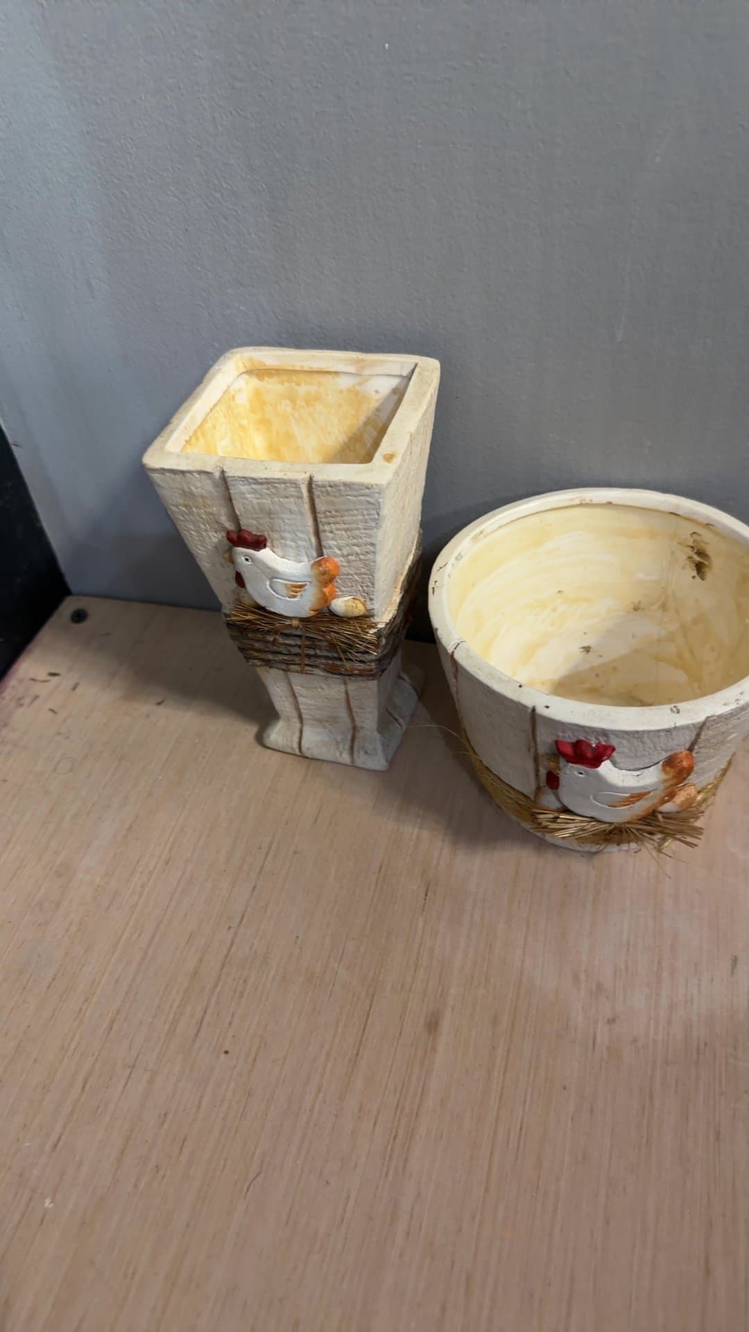 Farmhouse Rooster Ceramic Planter Set - Image 1