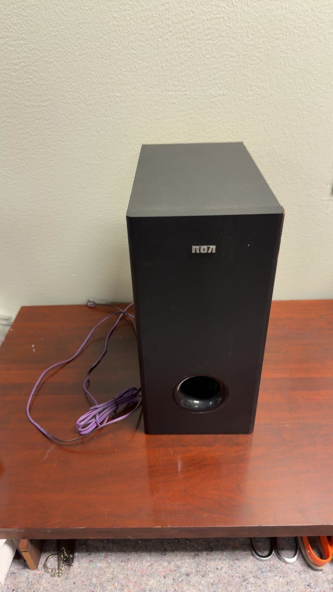 RCA Subwoofer Speaker - Image 1