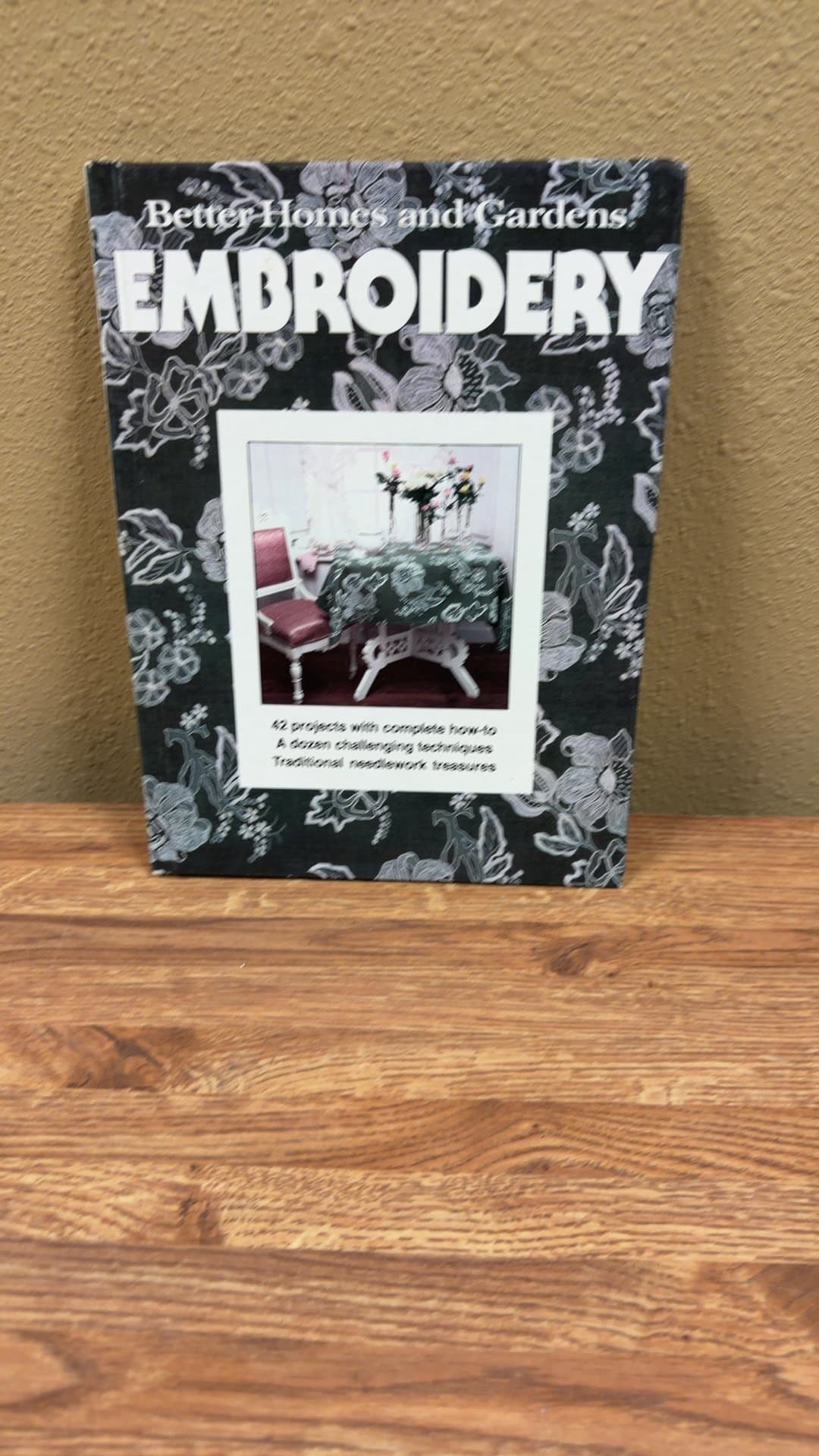 Better Homes and Gardens Embroidery Book - Image 1