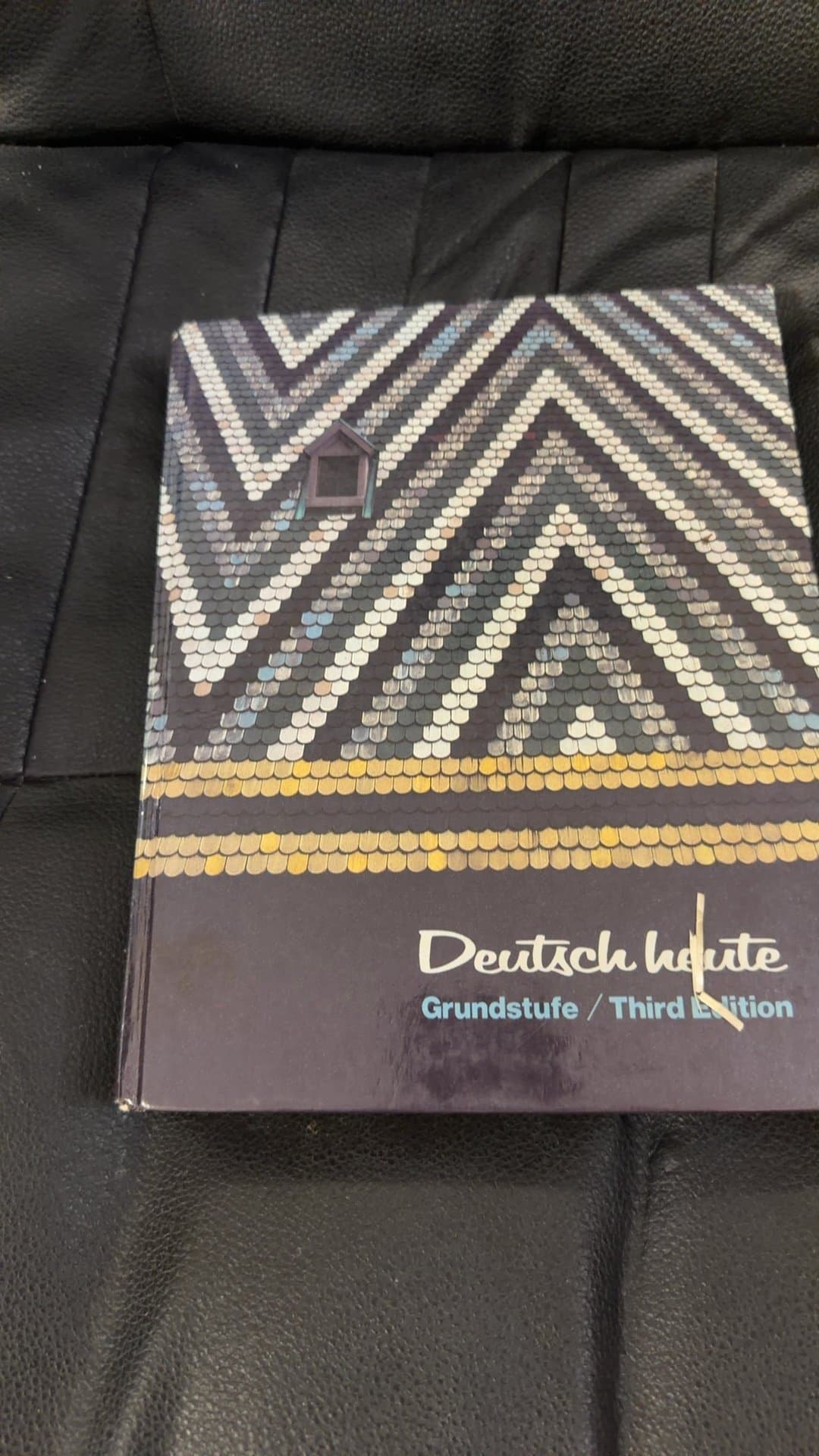 Deutsch heute: Grundstufe Third Edition Textbook by Jack Moeller and Helmut Liedloff - Image 1