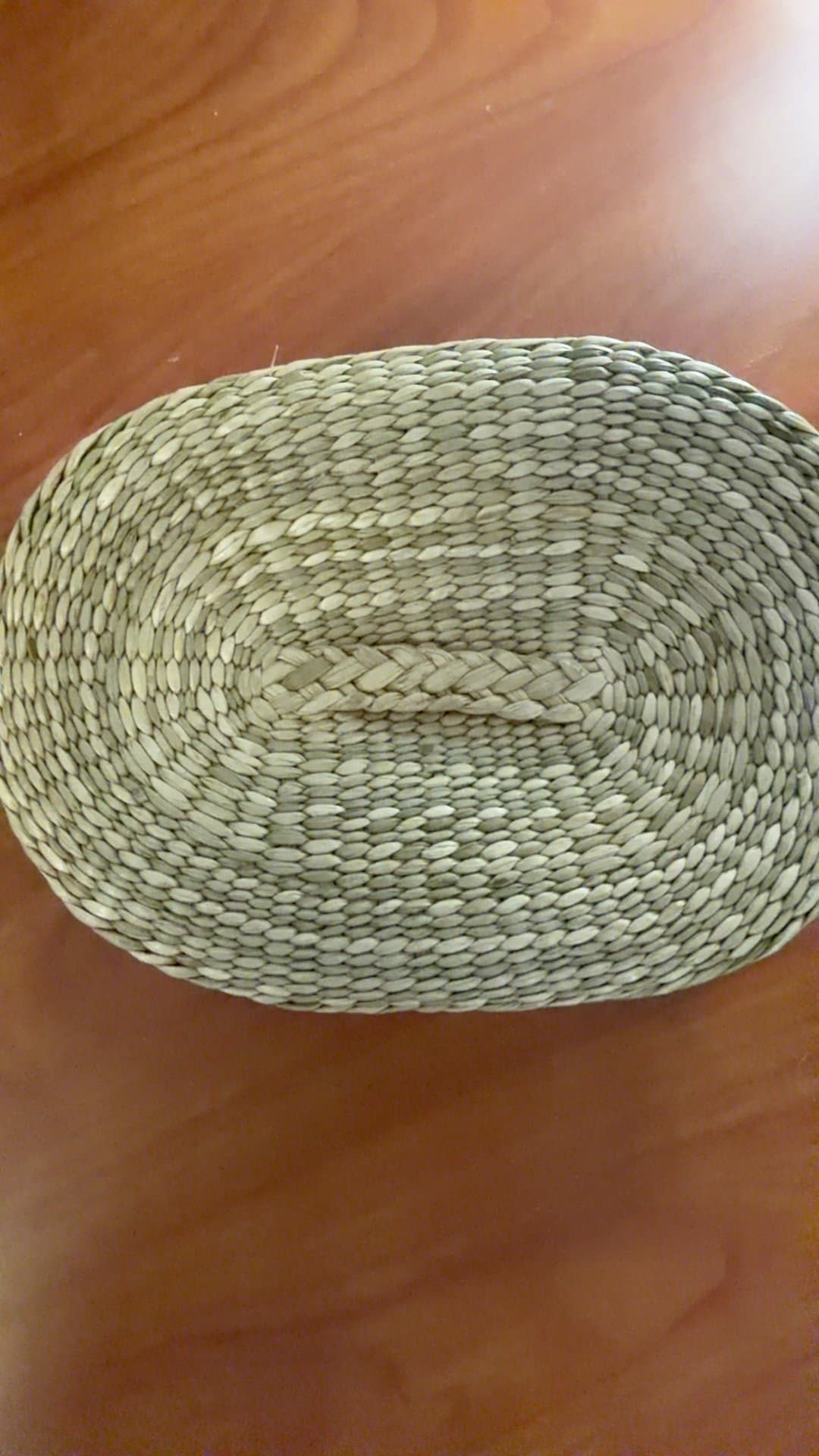 Hand-Woven Seagrass Oval Storage Basket with Lid - Image 1
