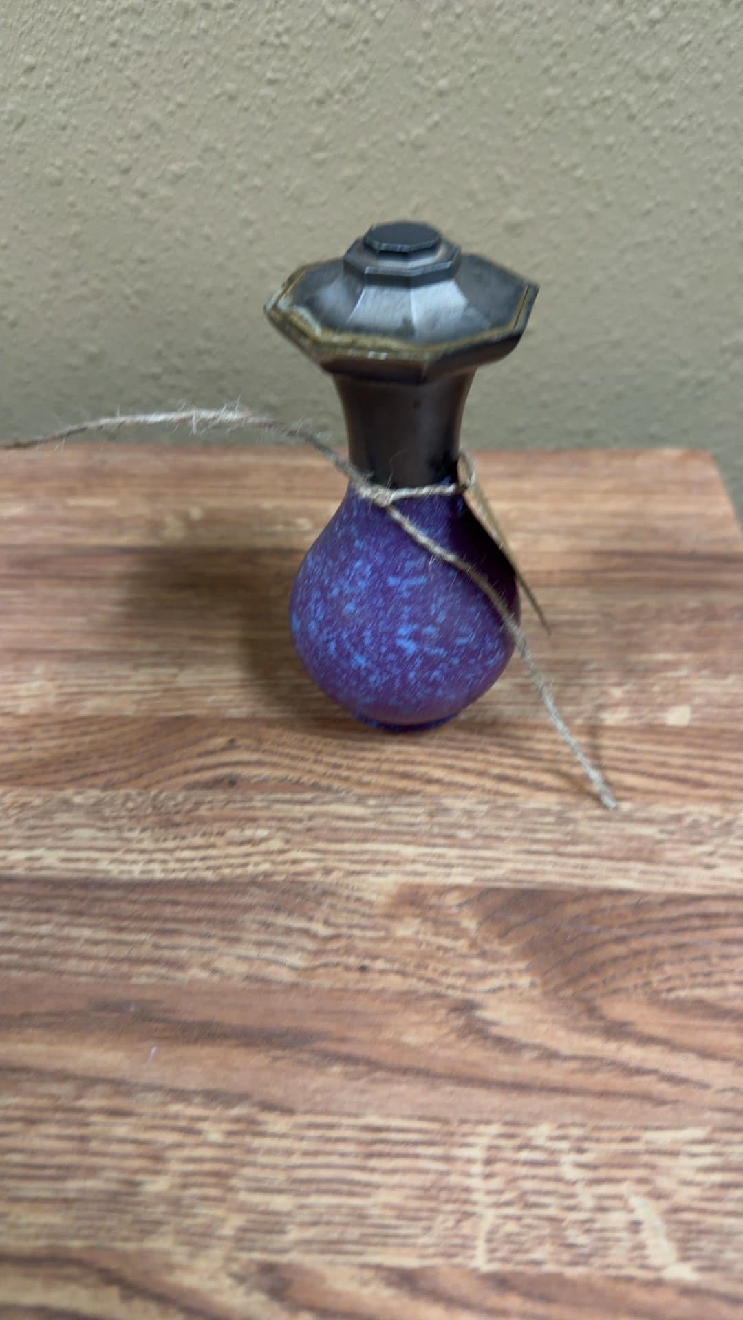1971 Amway Miryaku cologne bottle - Image 1