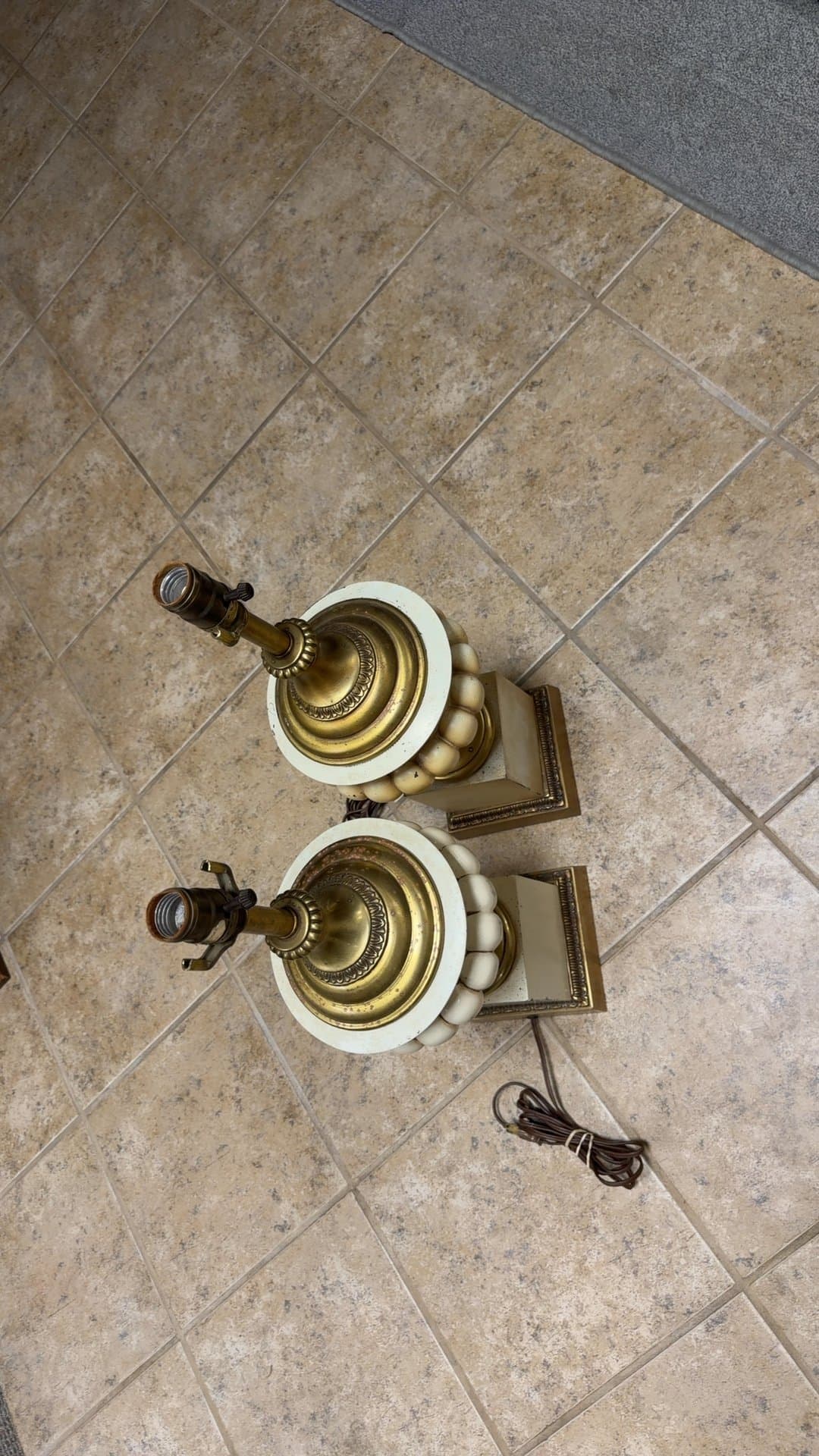 Item 19 - Image 1