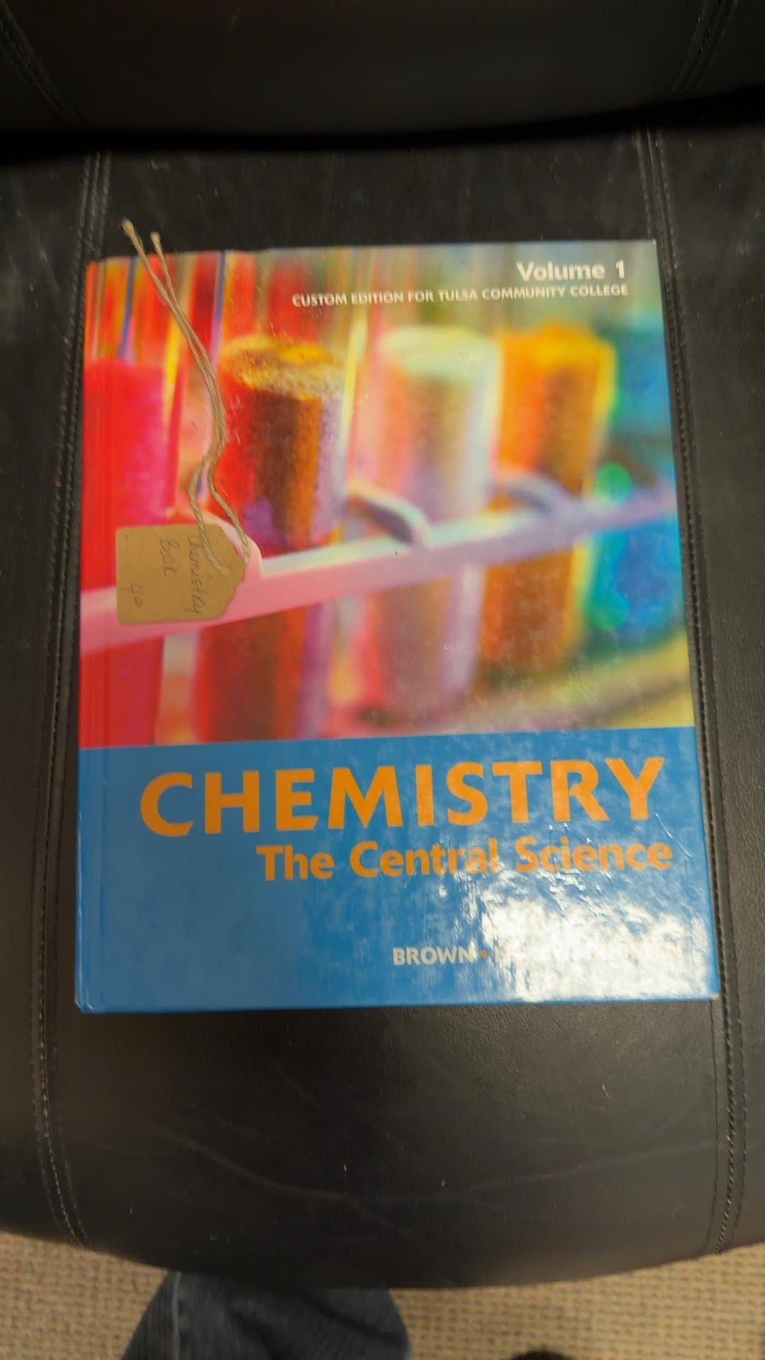 Chemistry: The Central Science, Volume 1 - Image 1