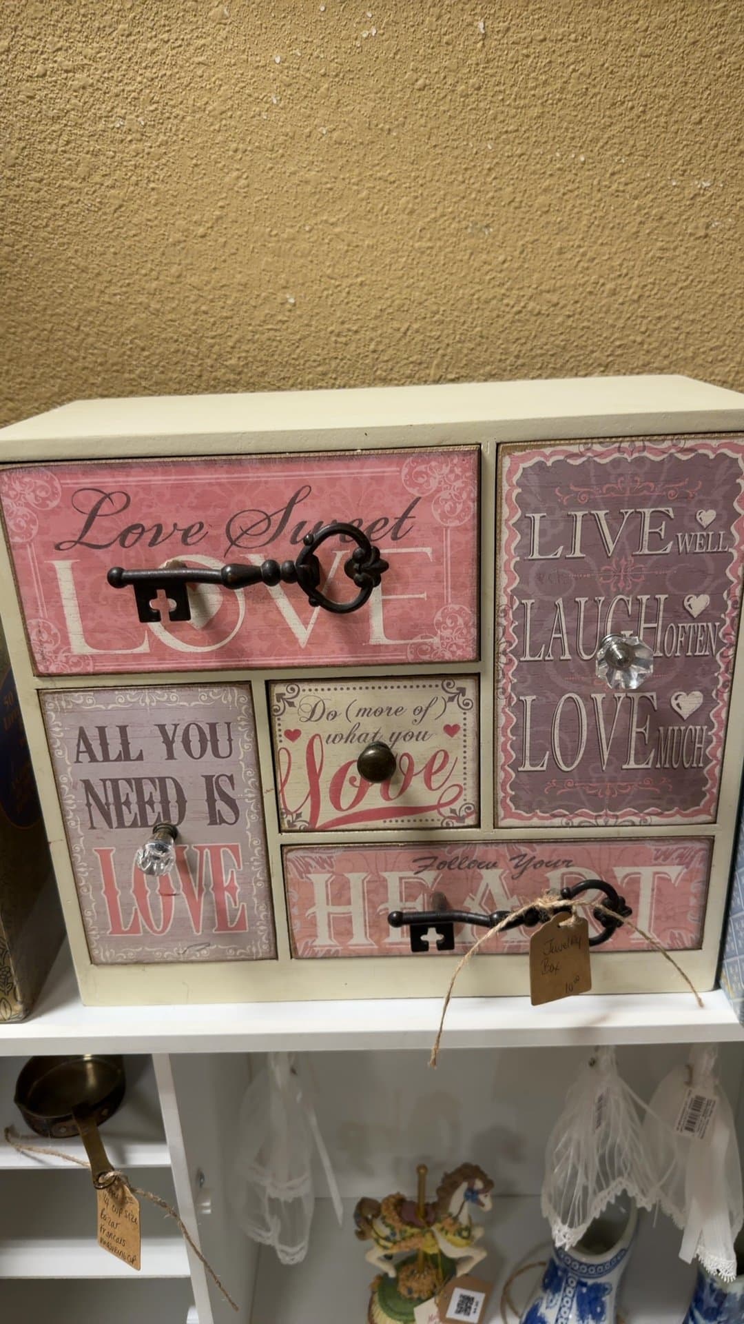 Decorative Love-Themed Jewelry Box - Image 1