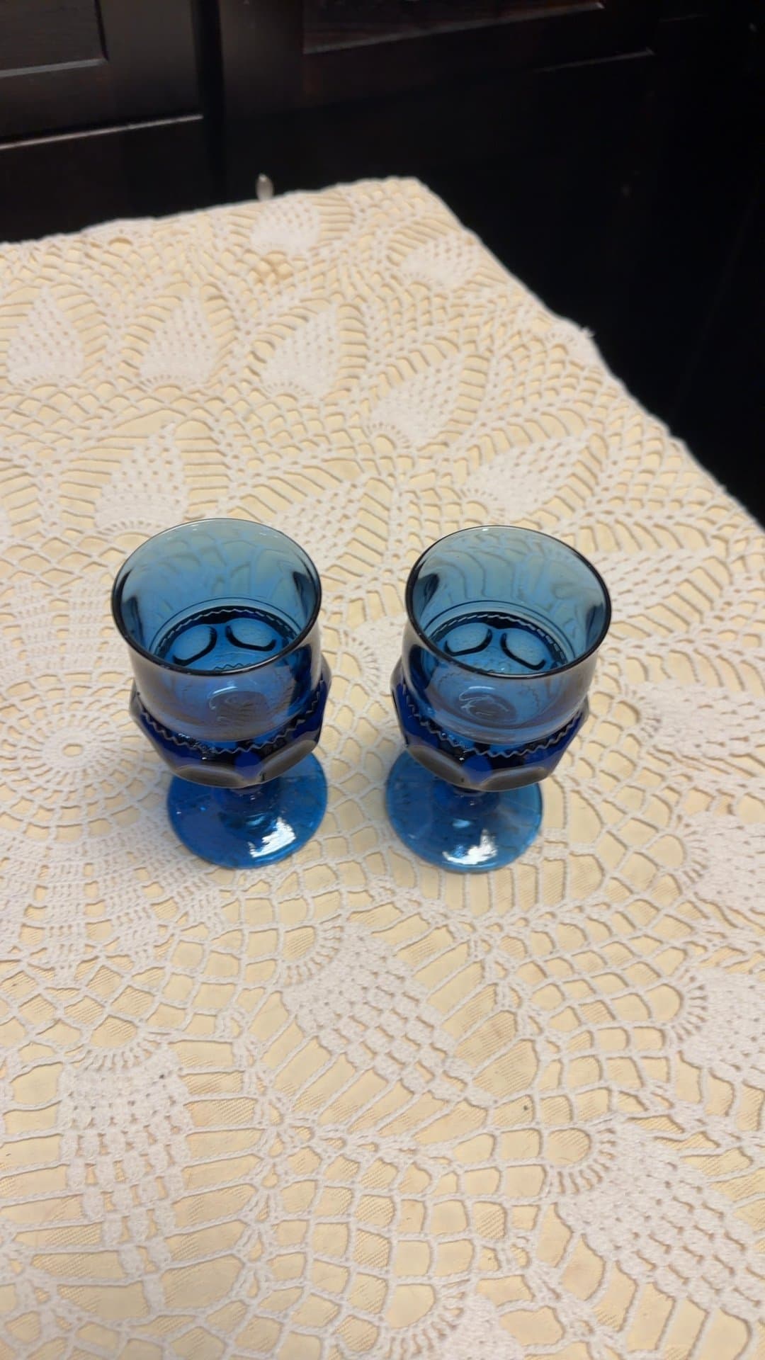 Vintage Cobalt Blue King's Crown Glass Goblets, Pair - Image 1