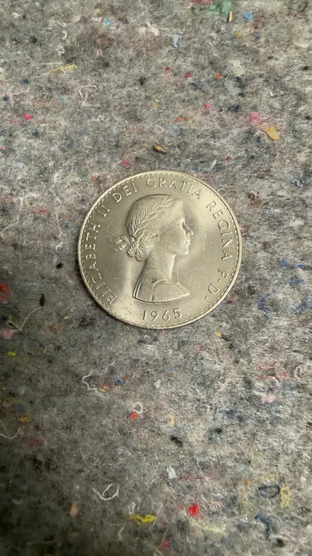 1965 Churchill Commemorative Coin - Image 1