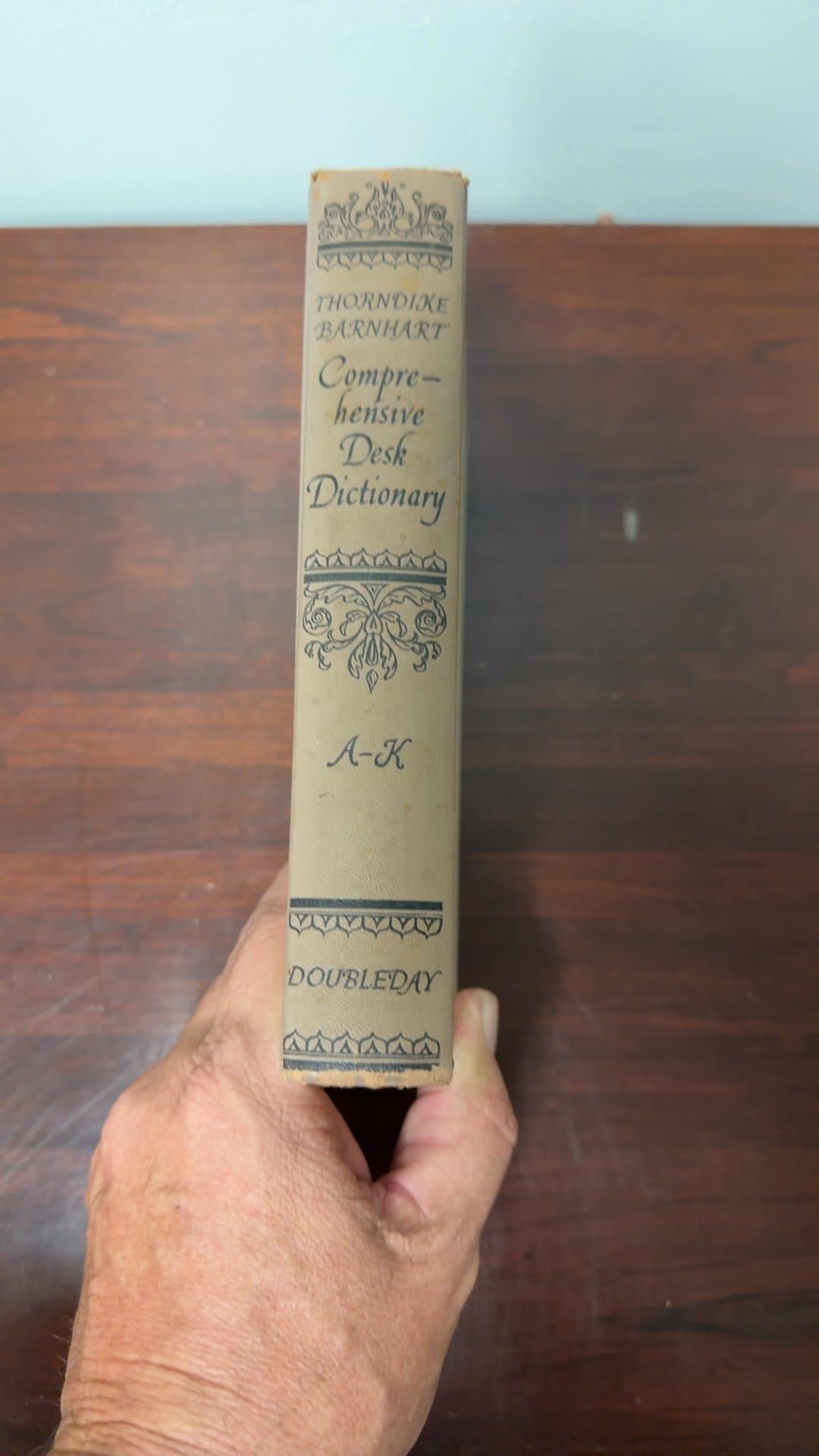 Thorndike Barnhart Comprehensive Desk Dictionary A-K - Image 1