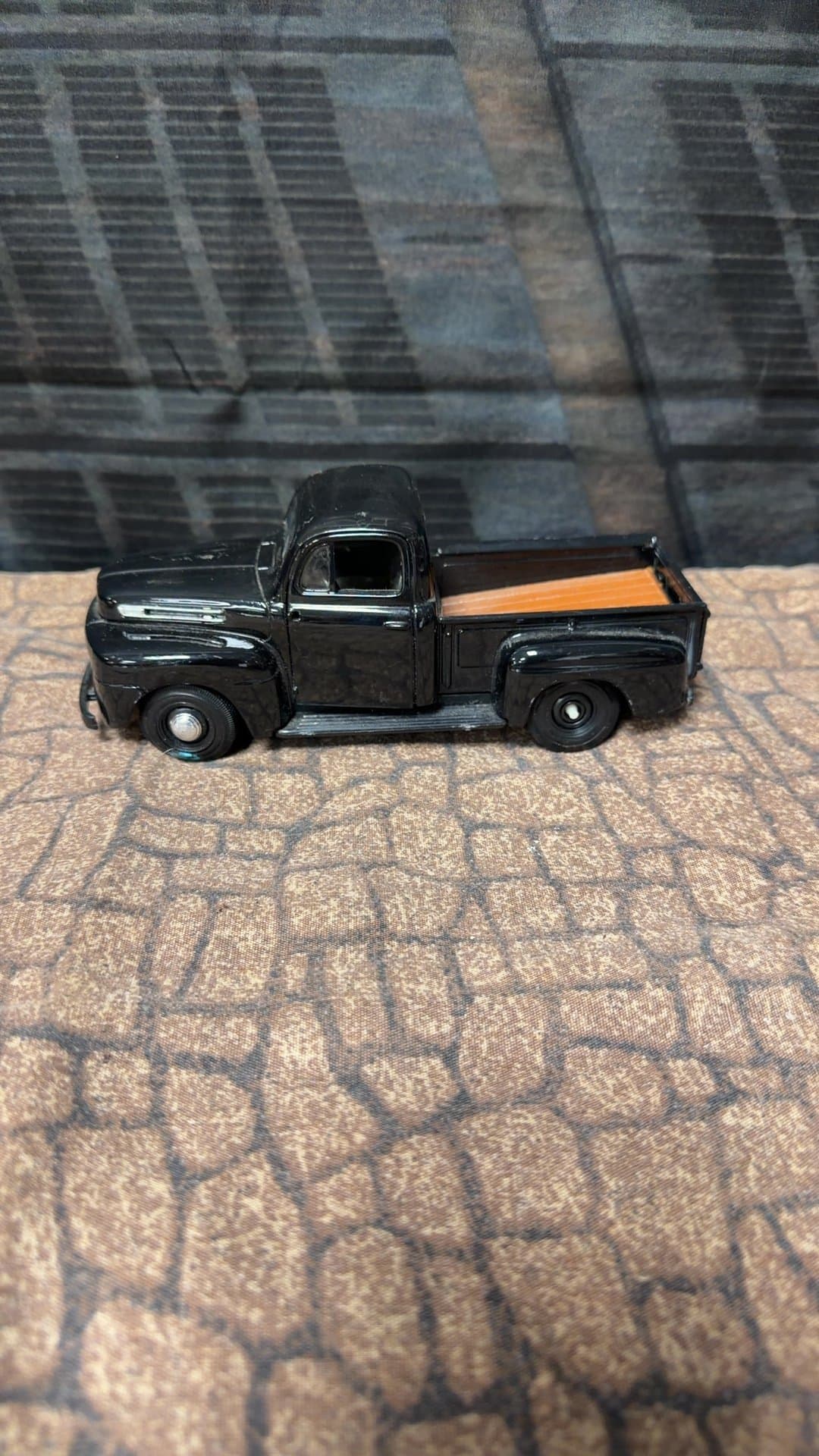 Diecast Model Pickup Truck - Image 1